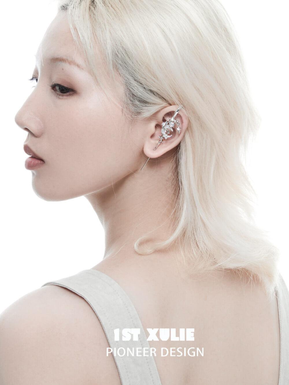18K Platinum & 24K Gold Ear Hook Needle Piercing Earrings - MYTH OF THE MOON™ - Hypoallergenic Luxury Earrings for Sensitive Ears, Perfect for Parties, Weddings & Special Occasions