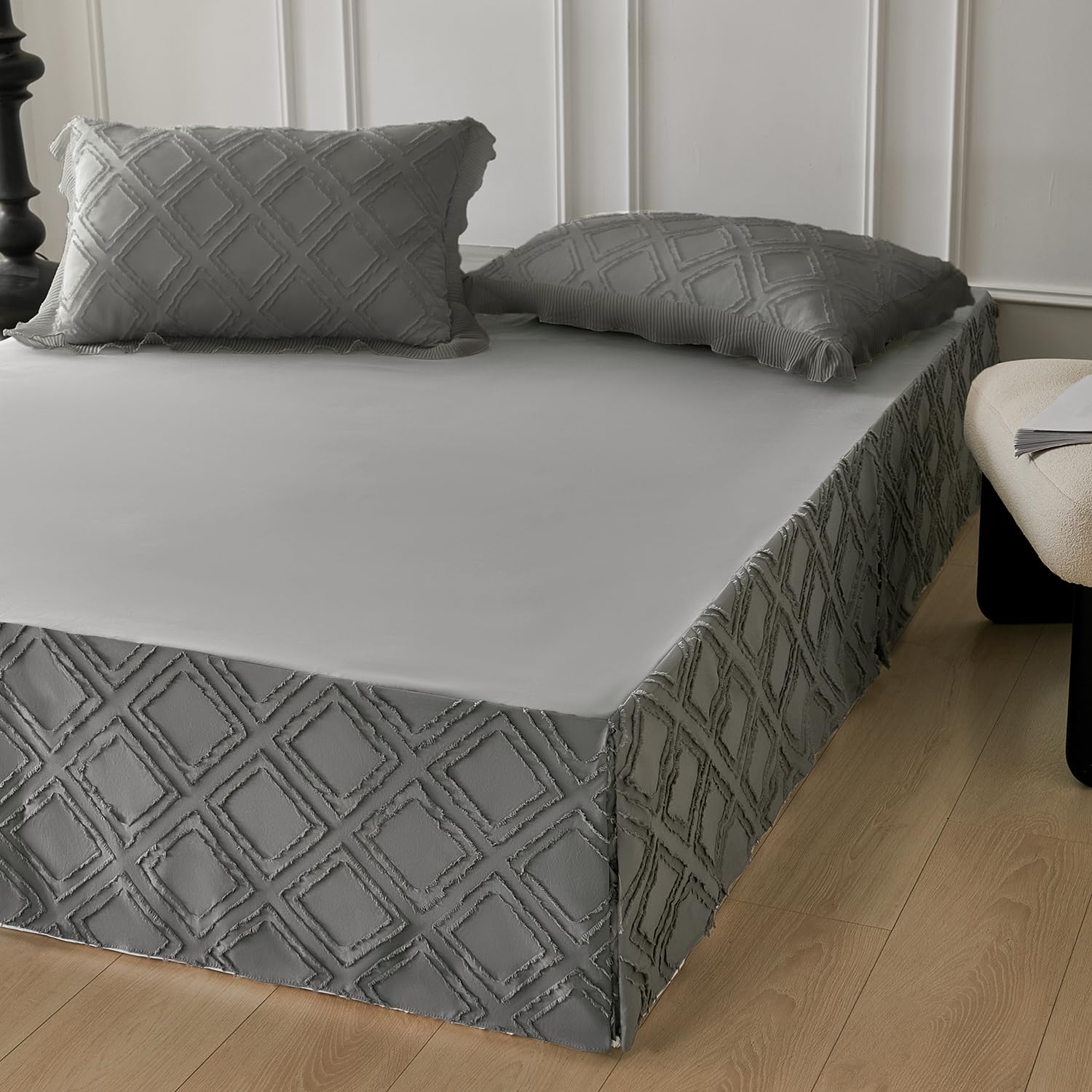 Queen Size Bed Skirt - 14 Inch Drop Hotel Quality Pleated Bed Skirt | Brushed Microfiber Wrinkle & Fade Resistant | Perfect for Master Bedroom, Guest Room & Luxury Hotel Decor (Grey)