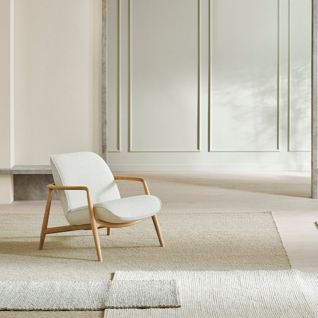 Bowie Lounge Chair - Modern Accent Chair for Living Room, Bedroom & Office - Comfortable Upholstered Armchair with Wooden Legs - Perfect for Relaxing, Reading & Lounging