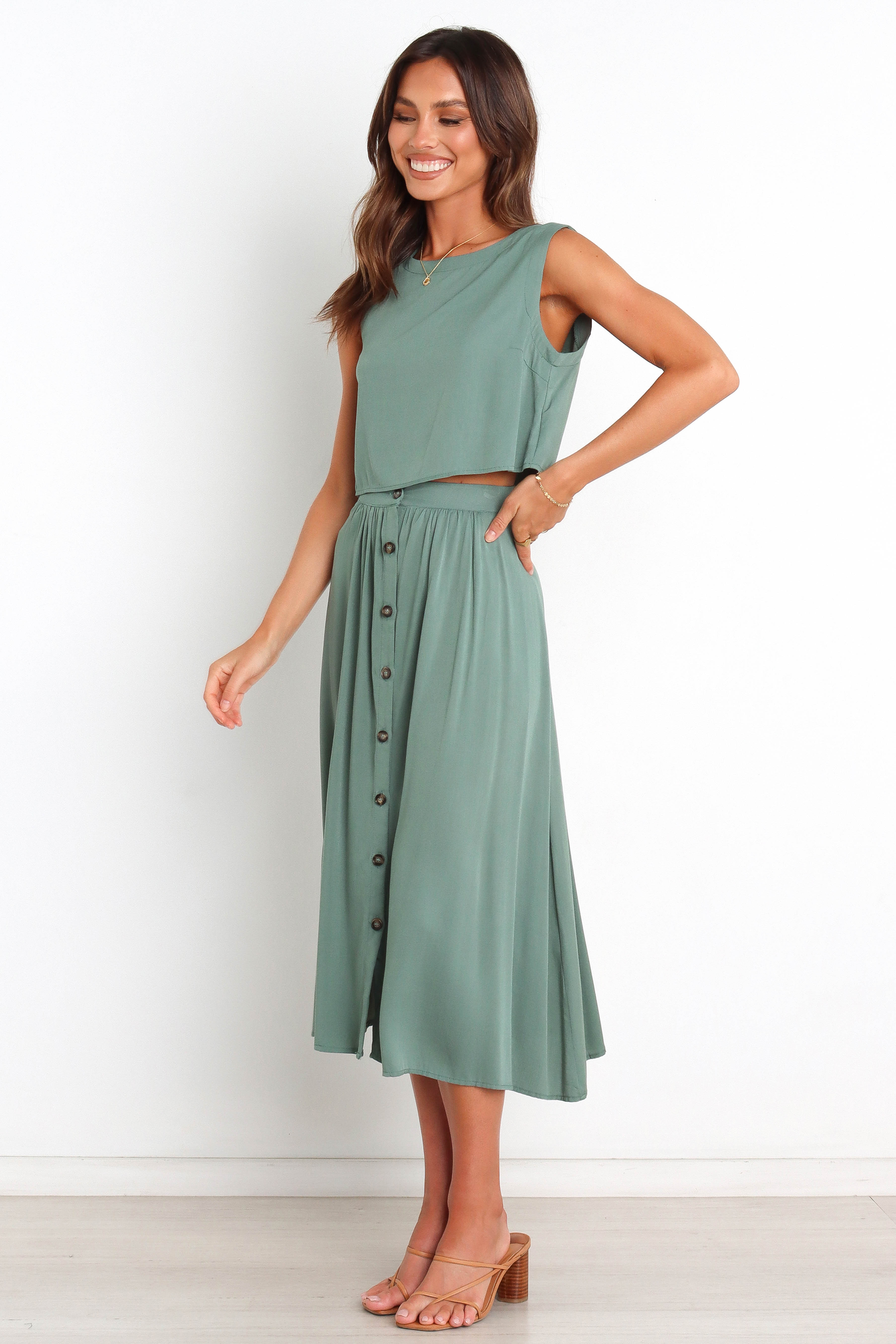 Ava Green Skirt for Women - Flowy Midi Skirt with Pockets, Comfortable & Stylish - Perfect for Casual Outings, Office Wear & Summer Dresses