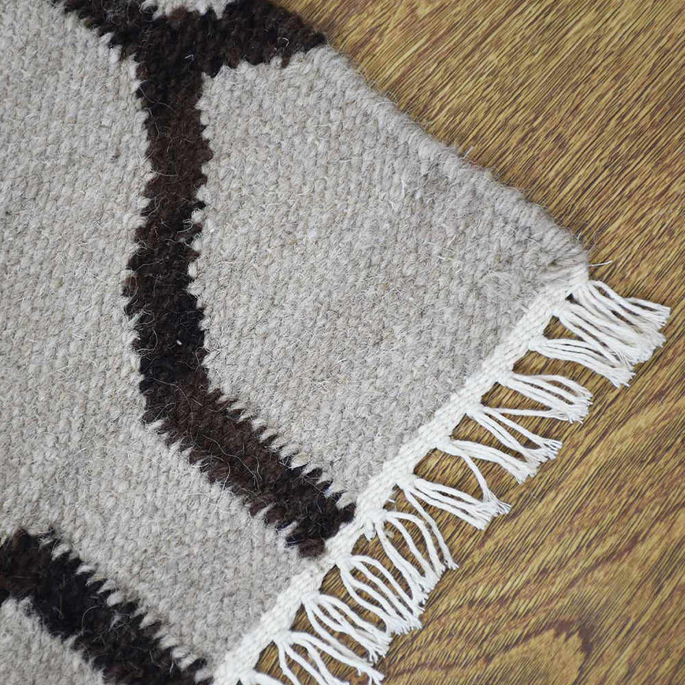 Hand Woven Bohemian Area Rug - Soft & Durable Natural Fiber Floor Mat for Living Room, Bedroom, or Nursery Decor