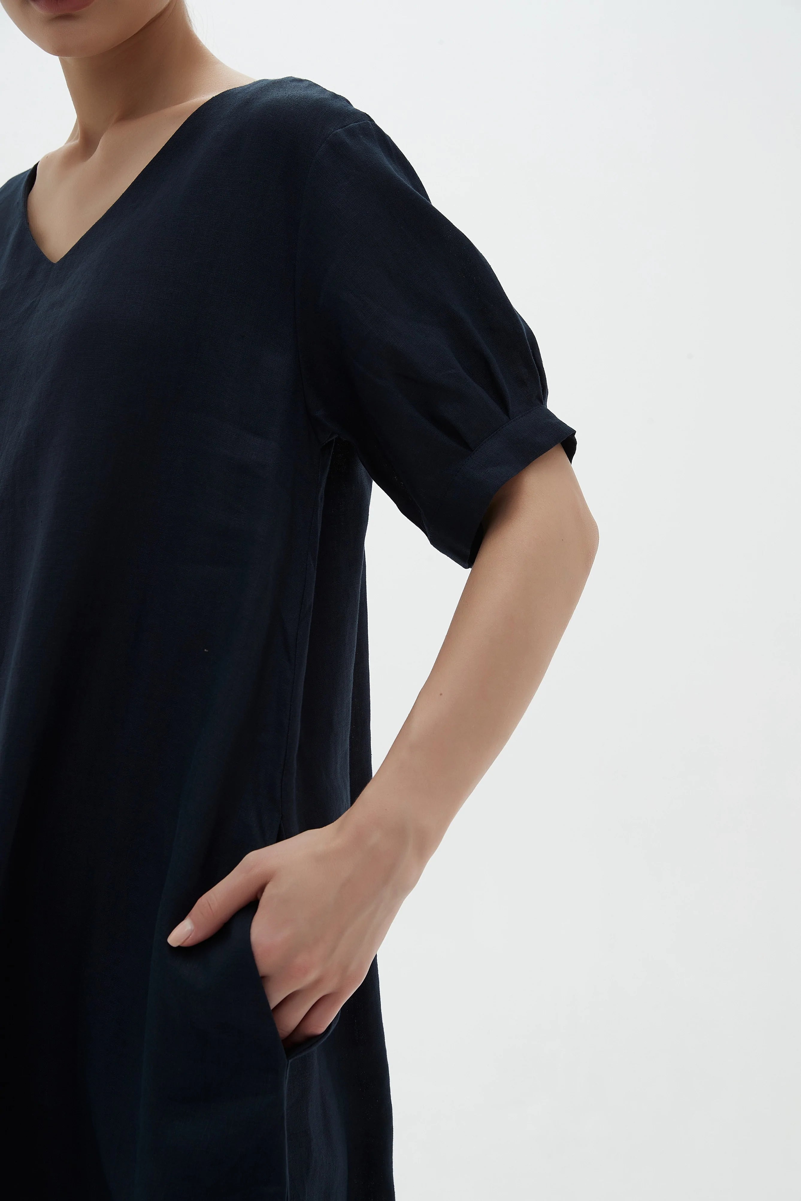 Elegant Navy V-Neck Billow Dress for Women - Flowy Summer Maxi Dress for Beach, Party & Casual Wear
