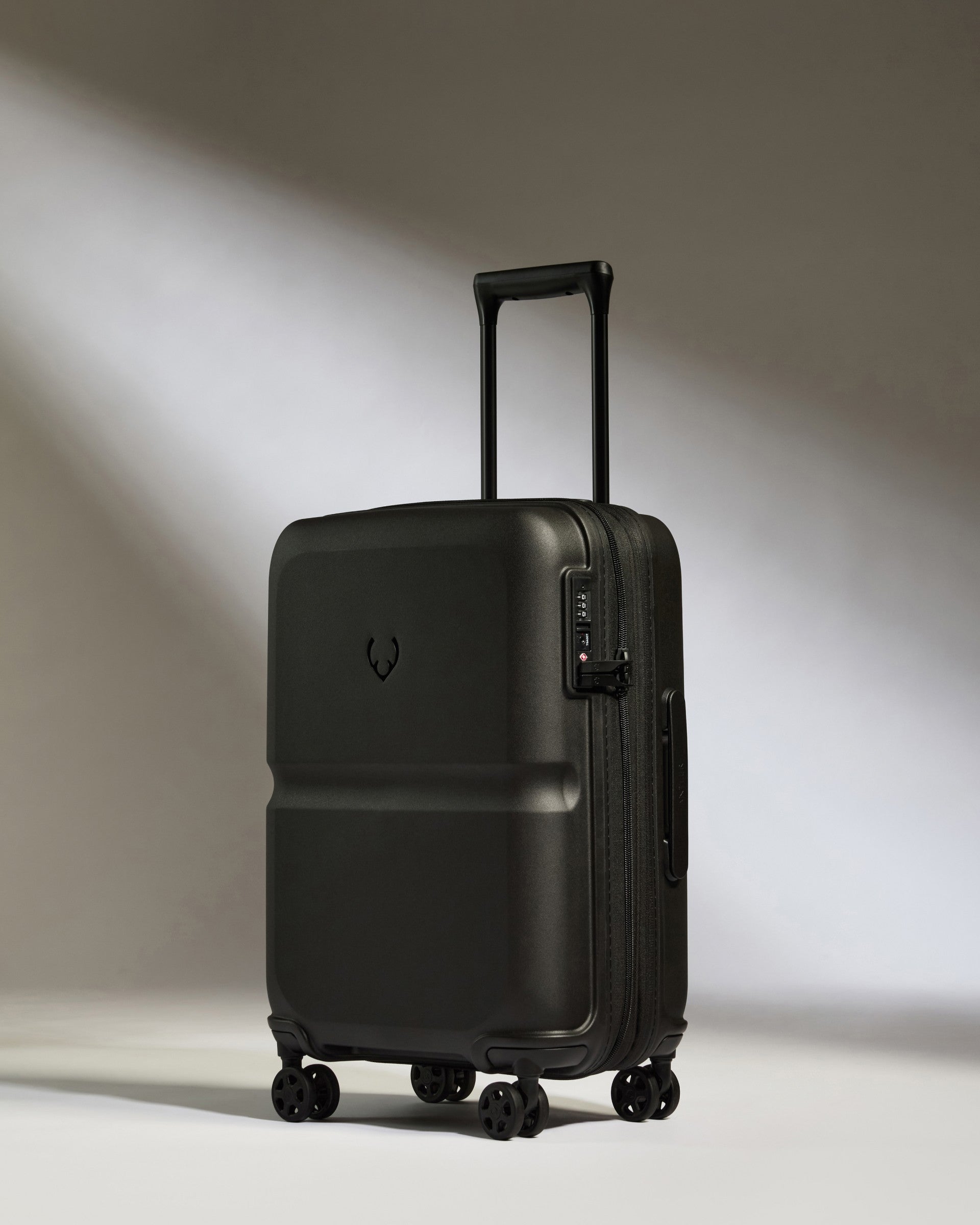 Expandable Carry On Luggage Set - Lightweight Black Suitcase with Single Stripe Design for Air Travel, Business Trips & Weekend Getaways