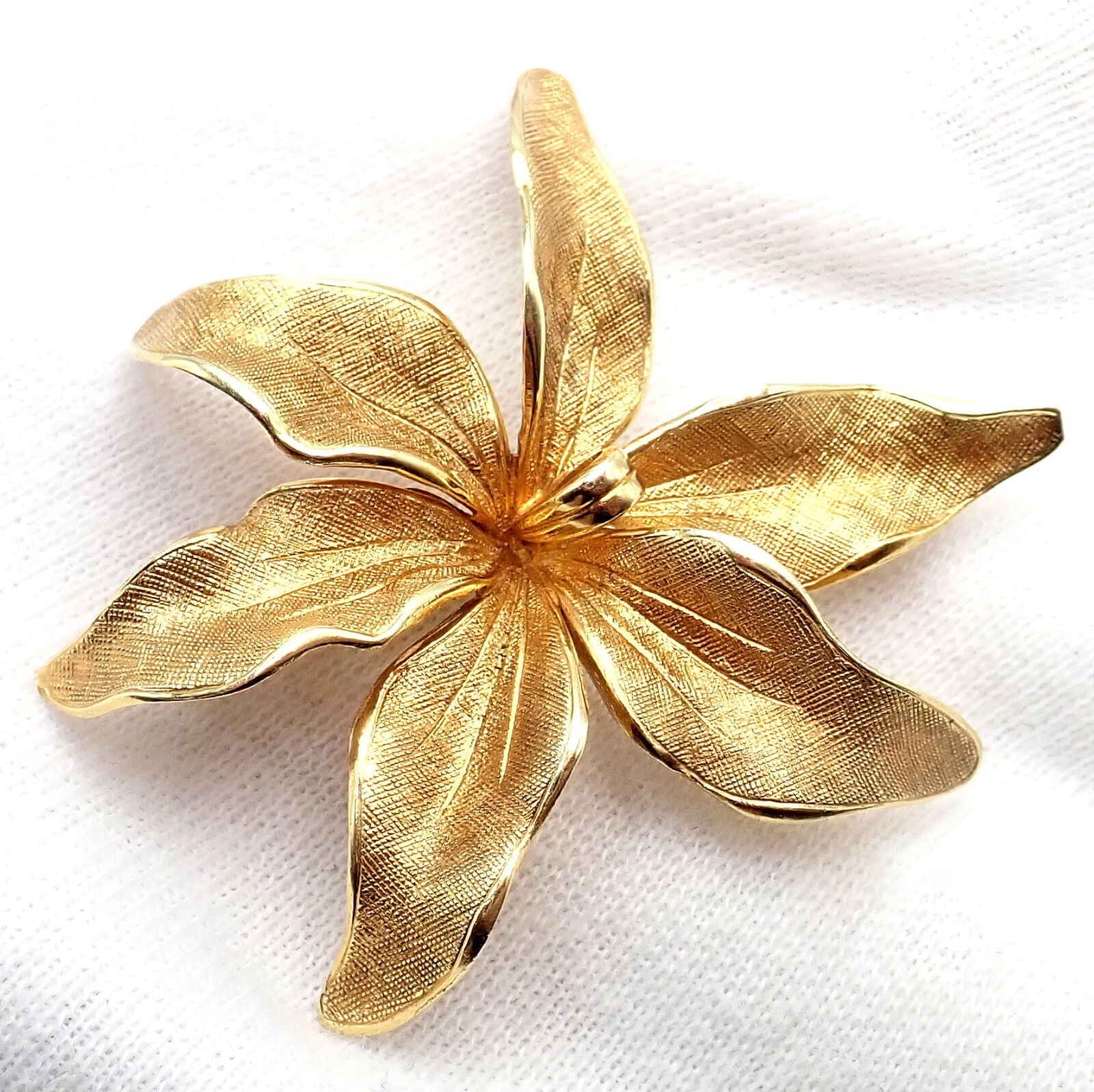 Authentic Vintage Tiffany & Co 14k Yellow Gold Germany Large Flower Pin Brooch - Elegant Jewelry for Women, Perfect for Weddings, Parties & Special Occasions