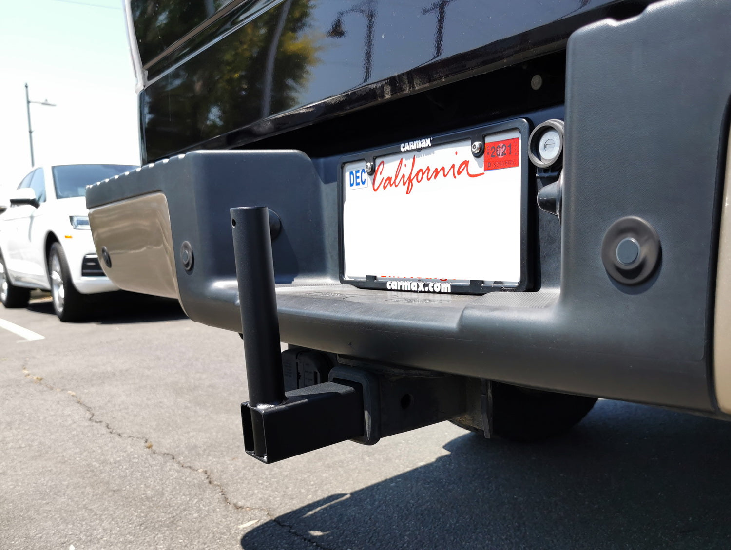 2 Inch Standard Tow Hitch Receiver Mount Flagpole Holder for Truck, SUV, Trailer - Heavy Duty Flag Pole Mount for Camping, Tailgating, Parades & Outdoor Events