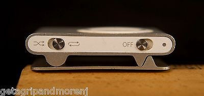 Apple iPod Shuffle 2nd Generation 1GB Silver MA564LL/A - Portable Music Player for Running, Gym & Travel