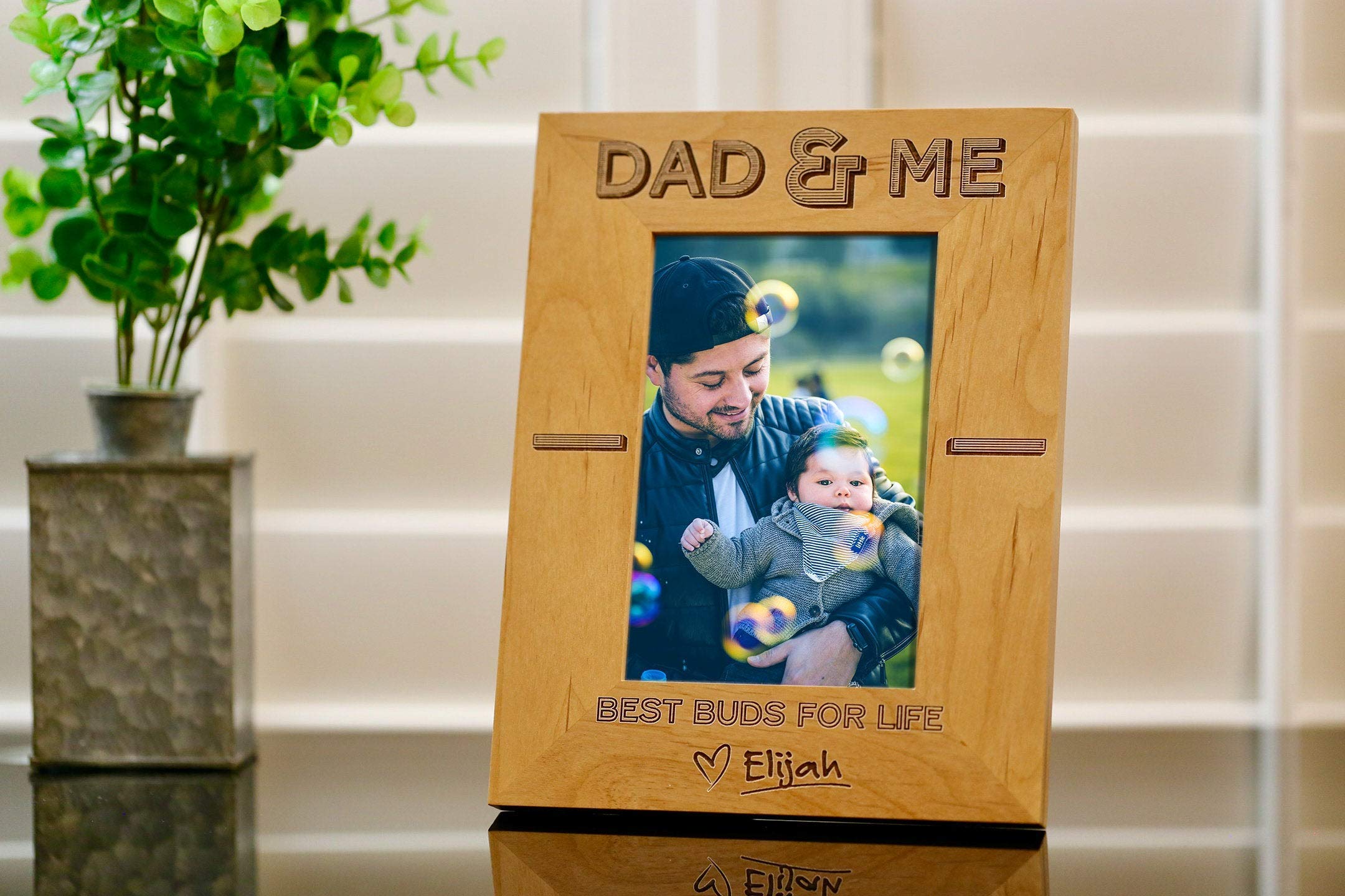 Personalized Dad & Me Picture Frame - Custom Photo Gift for Father's Day, Birthday & Family Memories - Perfect for Home, Office & Nursery Decor