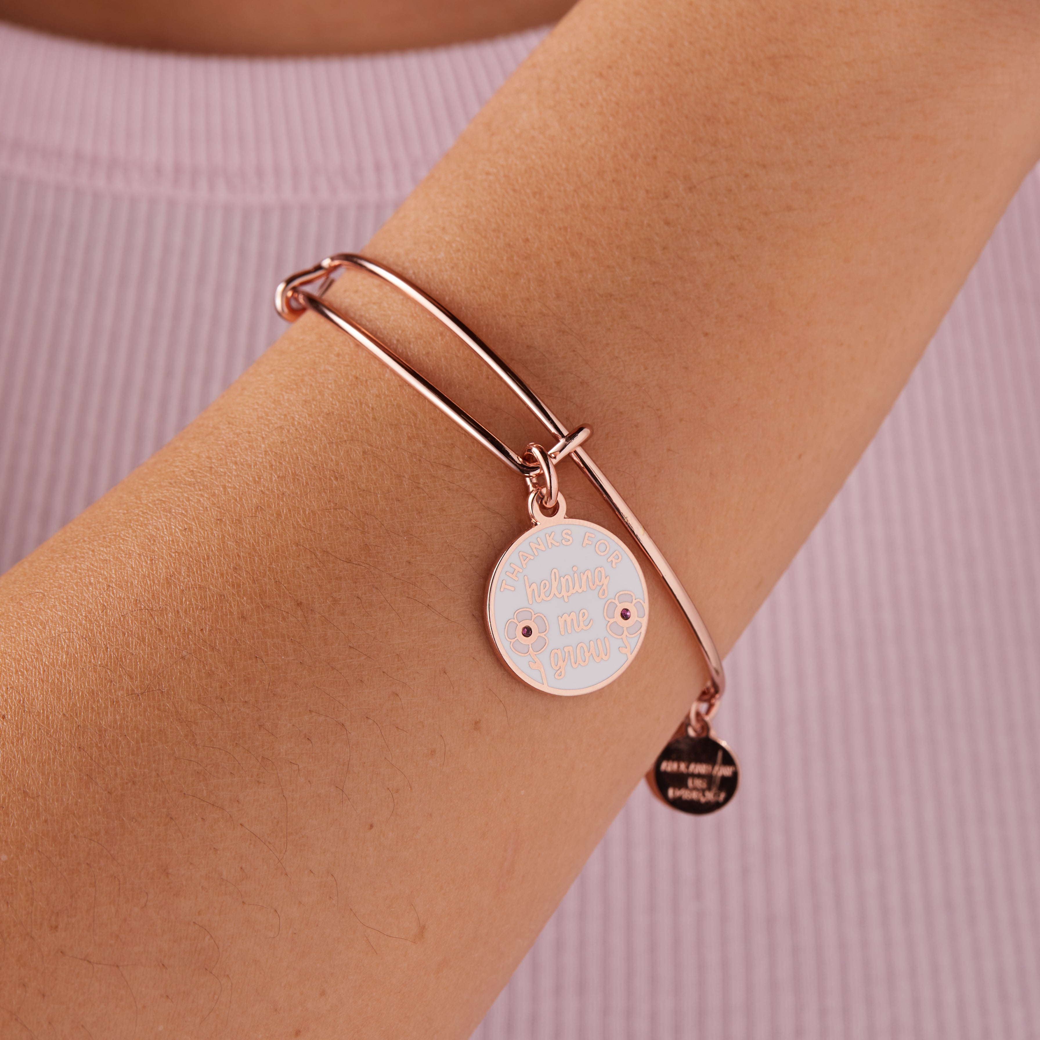 Thanks For Helping Me Grow Flower Charm Bangle - Elegant Botanical Jewelry for Women, Perfect for Teacher Appreciation Gifts, Mother's Day, and Friendship Bracelets