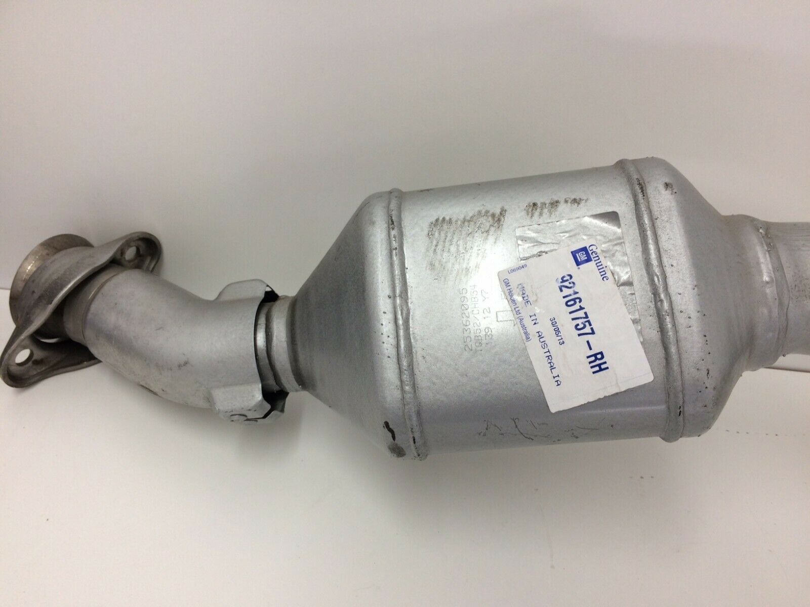 Genuine Holden HSV VZ Commodore Monaro HSV WL Grange Right Catalytic Converter - High Performance Exhaust Part for Enhanced Engine Efficiency & Emissions Control - Perfect for Holden Enthusiasts & Street Legal Upgrades