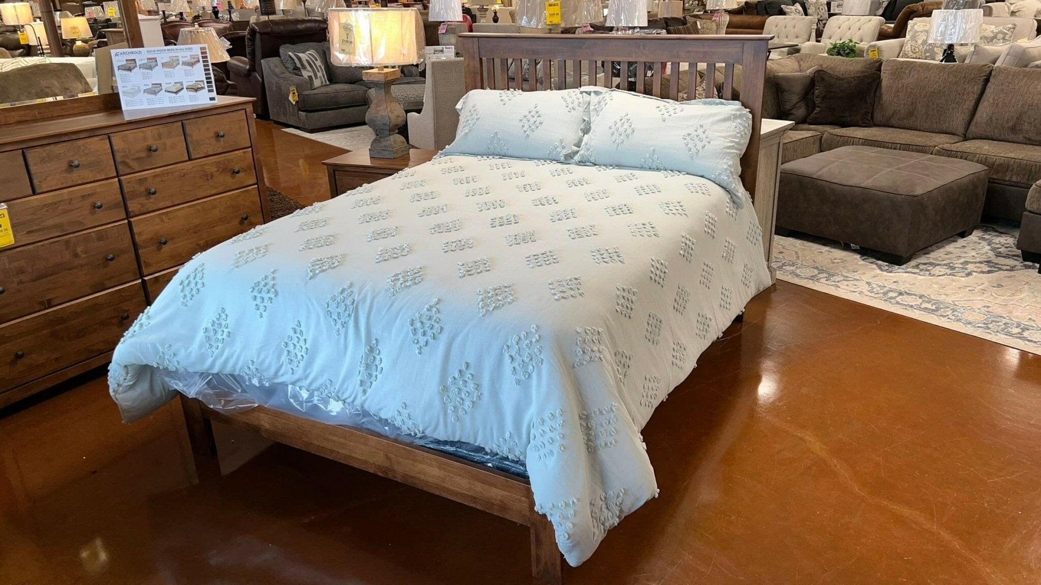 Shaker Queen Bed Frame in Tuscan Brown - 61353/612981 - Perfect for Master Bedrooms & Guest Rooms