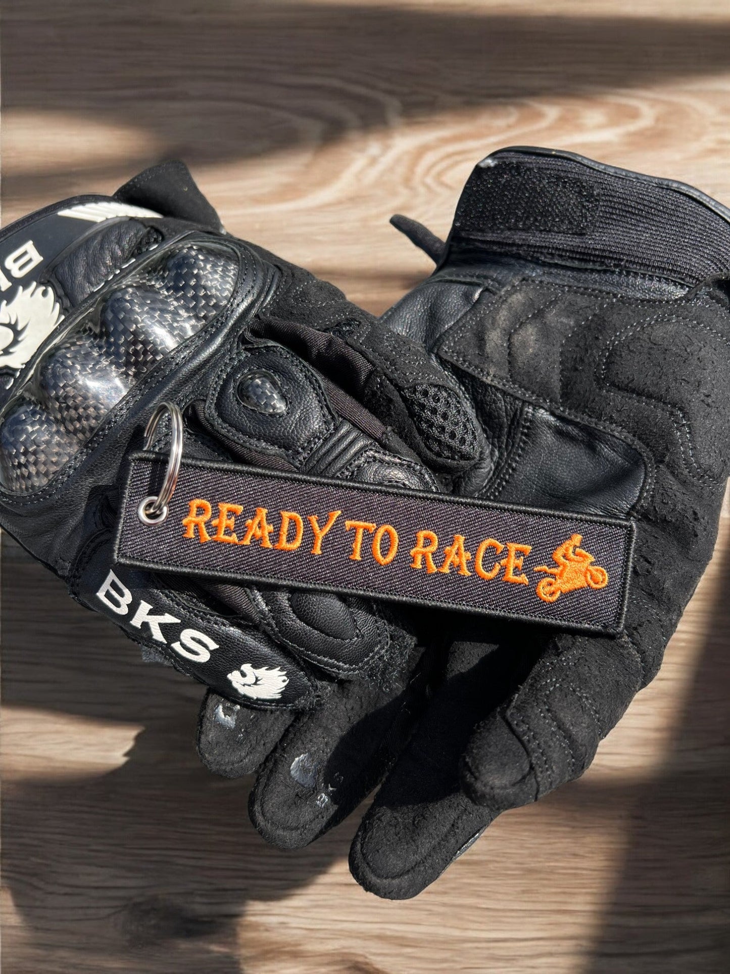 High-Quality Motorcycle Key Chain - Ready To Race / Braaap Design - Perfect for Bikers, Riders & Motorcycle Enthusiasts - Great Gift for Races, Bike Shows & Everyday Use