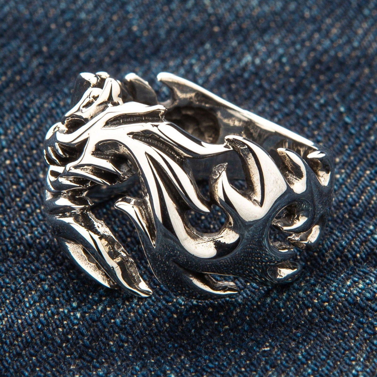 Flame Wolf Sterling Silver Gothic Ring for Men & Women - Dark Aesthetic Jewelry for Punk, Gothic, and Alternative Fashion Lovers - Perfect for Parties, Concerts, and Everyday Wear