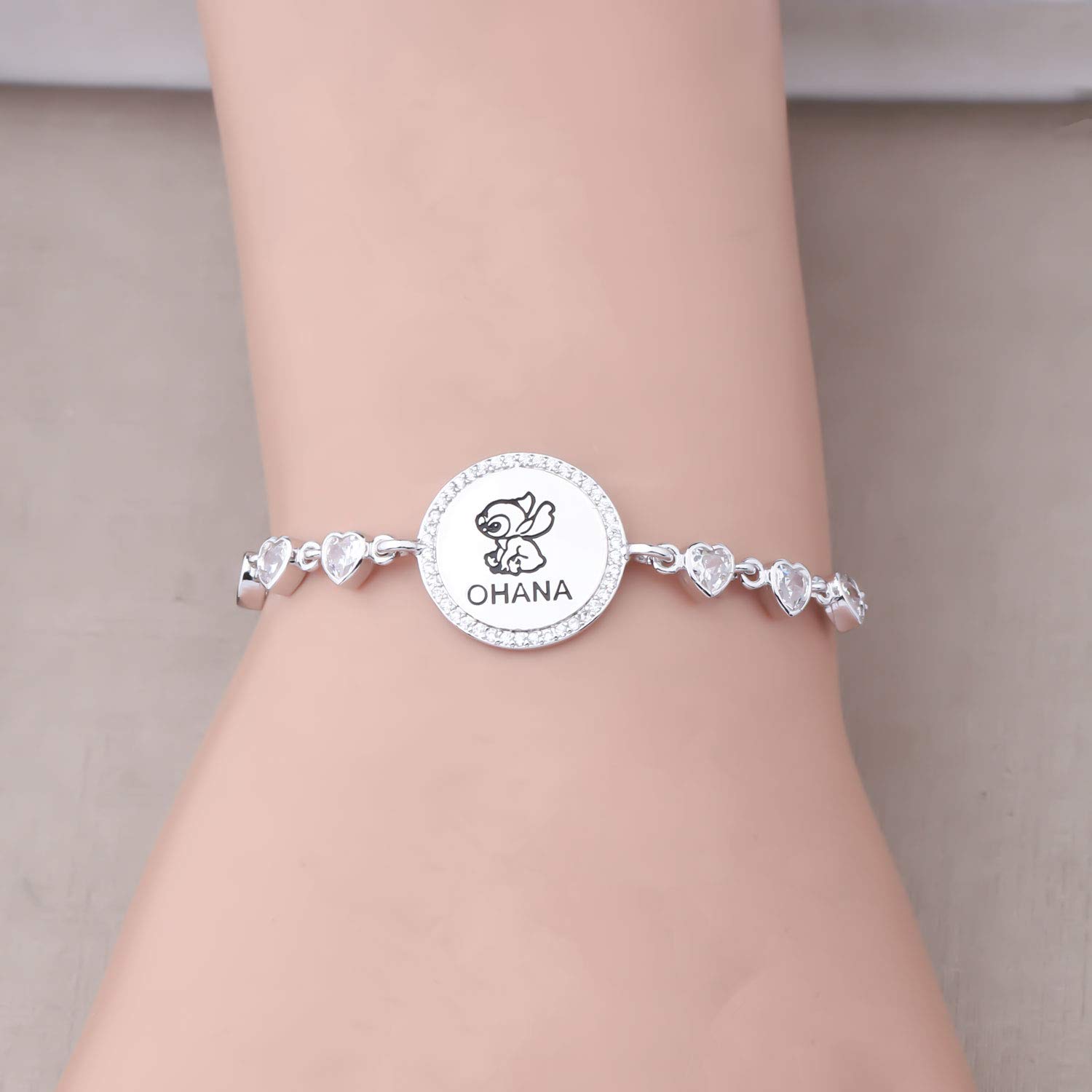Funny Ohana Fans Bracelet - Hawaiian Inspired Adjustable Jewelry for Family & Friends - Perfect for Movie Lovers, Beach Trips, and Gifts