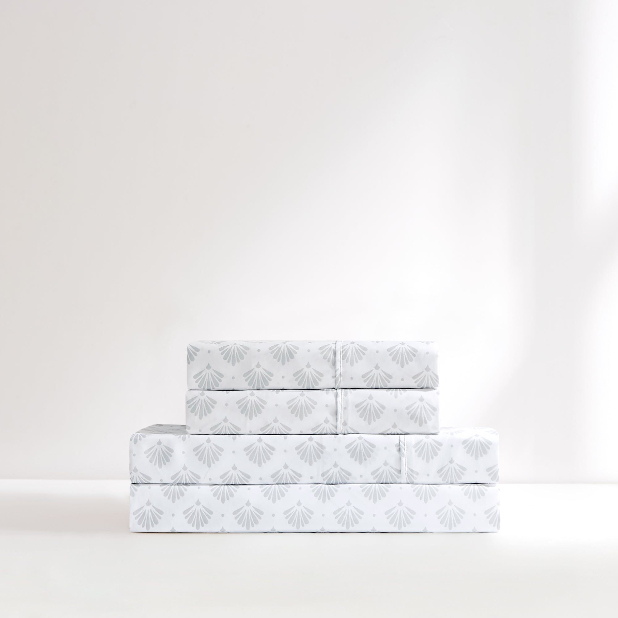 Premium Scallop Edge Fan Pattern Bed Sheet Set - Queen Size, 100% Cotton, Breathable & Soft for Ultimate Comfort - Perfect for Master Bedrooms, Guest Rooms & Cozy Home Decor