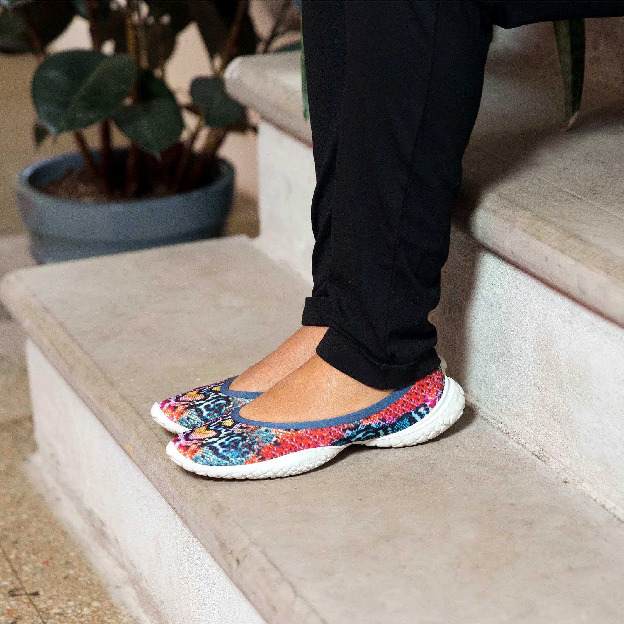 LISSOM Women's Ballet Flats - Lightweight Slip-On Comfortable Shoes with Stretchy & Flexible Design, Machine Washable for All-Day Wear | Perfect for Work, Travel, and Casual Outfits