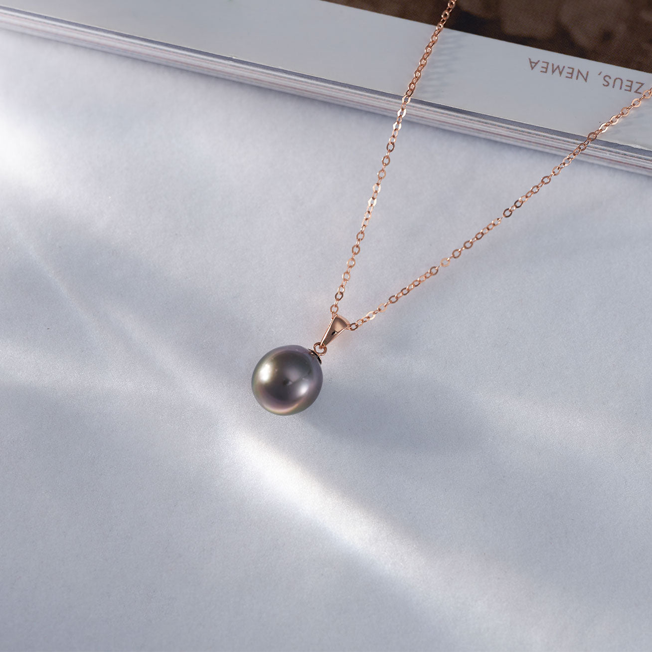 18K Solid Gold Saltwater Tahitian Pearl Necklace - Elegant & Timeless Jewelry for Women | Perfect for Weddings, Anniversaries & Special Occasions