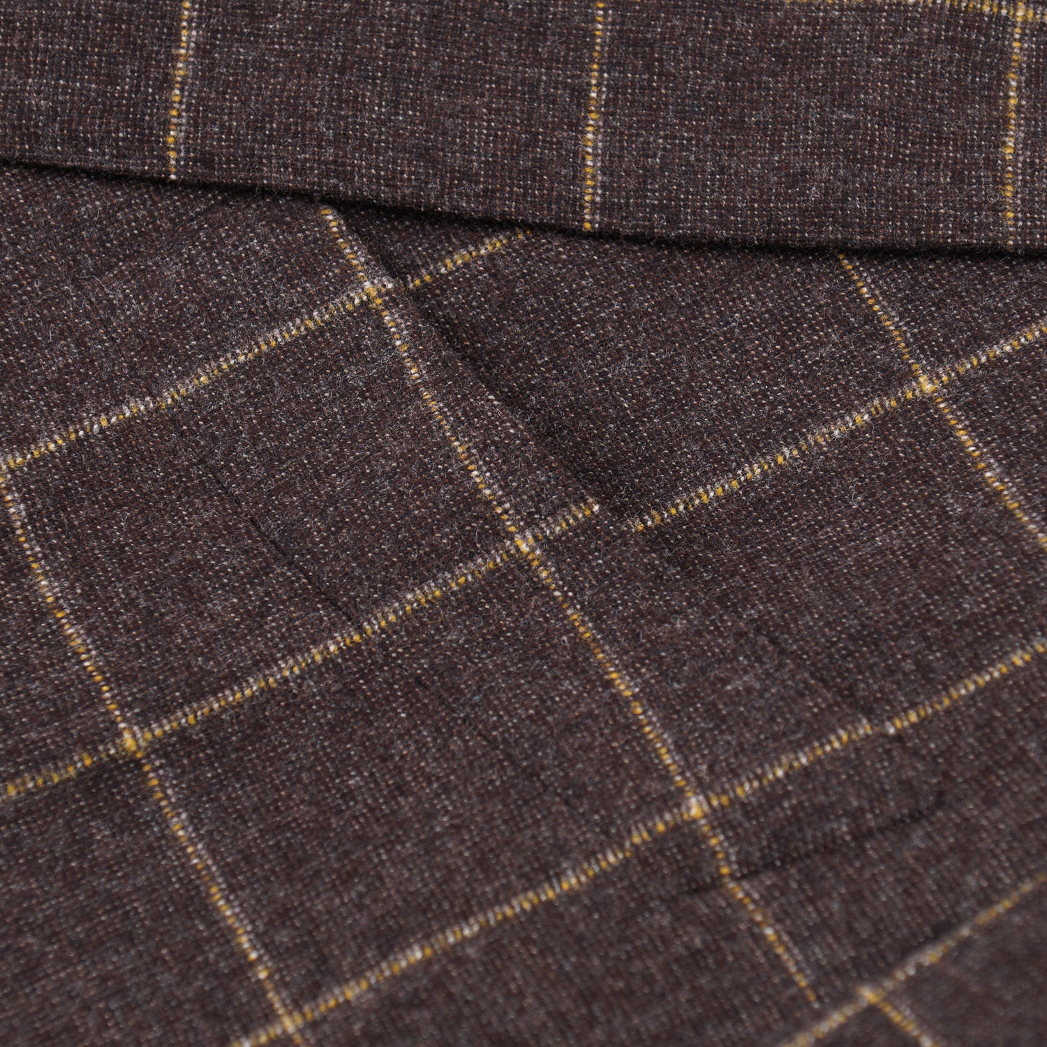 Isaia Classic Fit Wool Suit for Men | Premium Italian Tailored Business & Formal Attire | Perfect for Weddings, Office & Special Occasions
