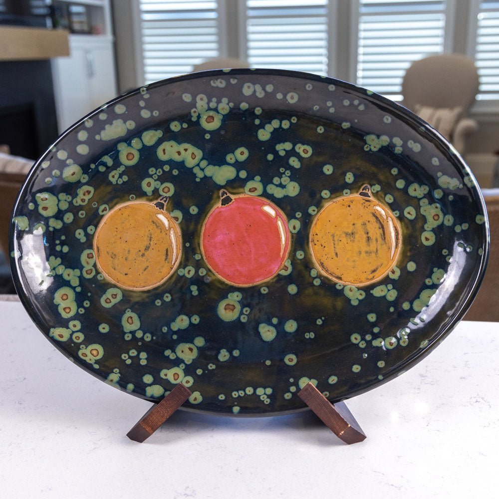 XXL Stoneware Decorative Oval Platter - Christmas Ornaments in Green, Red & Yellow | Holiday Serving Tray for Festive Dinners, Party Appetizers & Seasonal Decor
