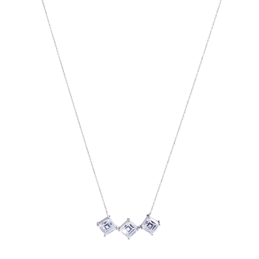 Stylish Pat Pendant Necklace for Women - Elegant Gold/Silver Chain Jewelry Gift for Her - Perfect for Casual Wear, Date Nights & Special Occasions