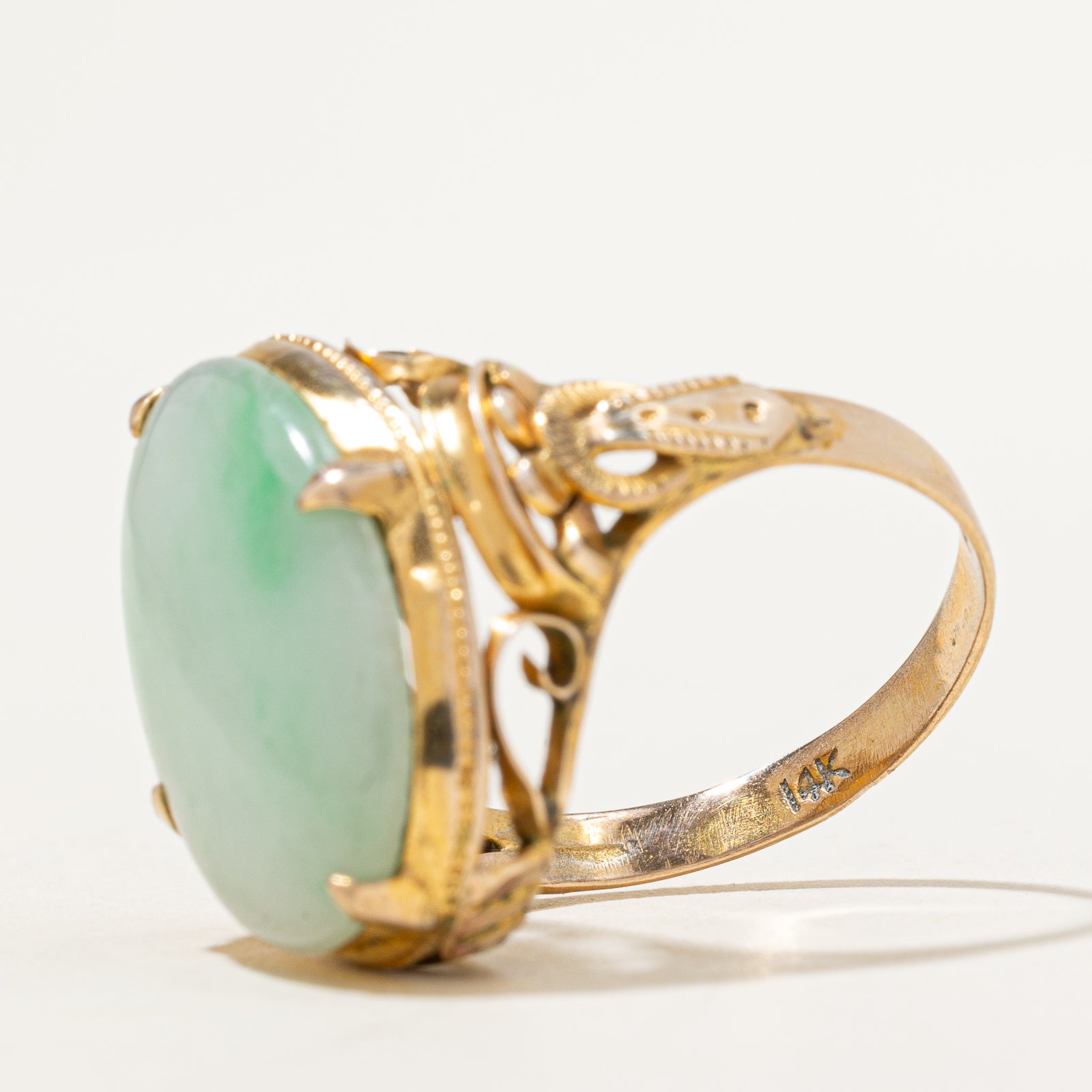 15.00ct Oval Cabochon Jade Textured Cocktail Ring - Size 6.25 - Elegant Statement Jewelry for Evening Parties & Special Occasions
