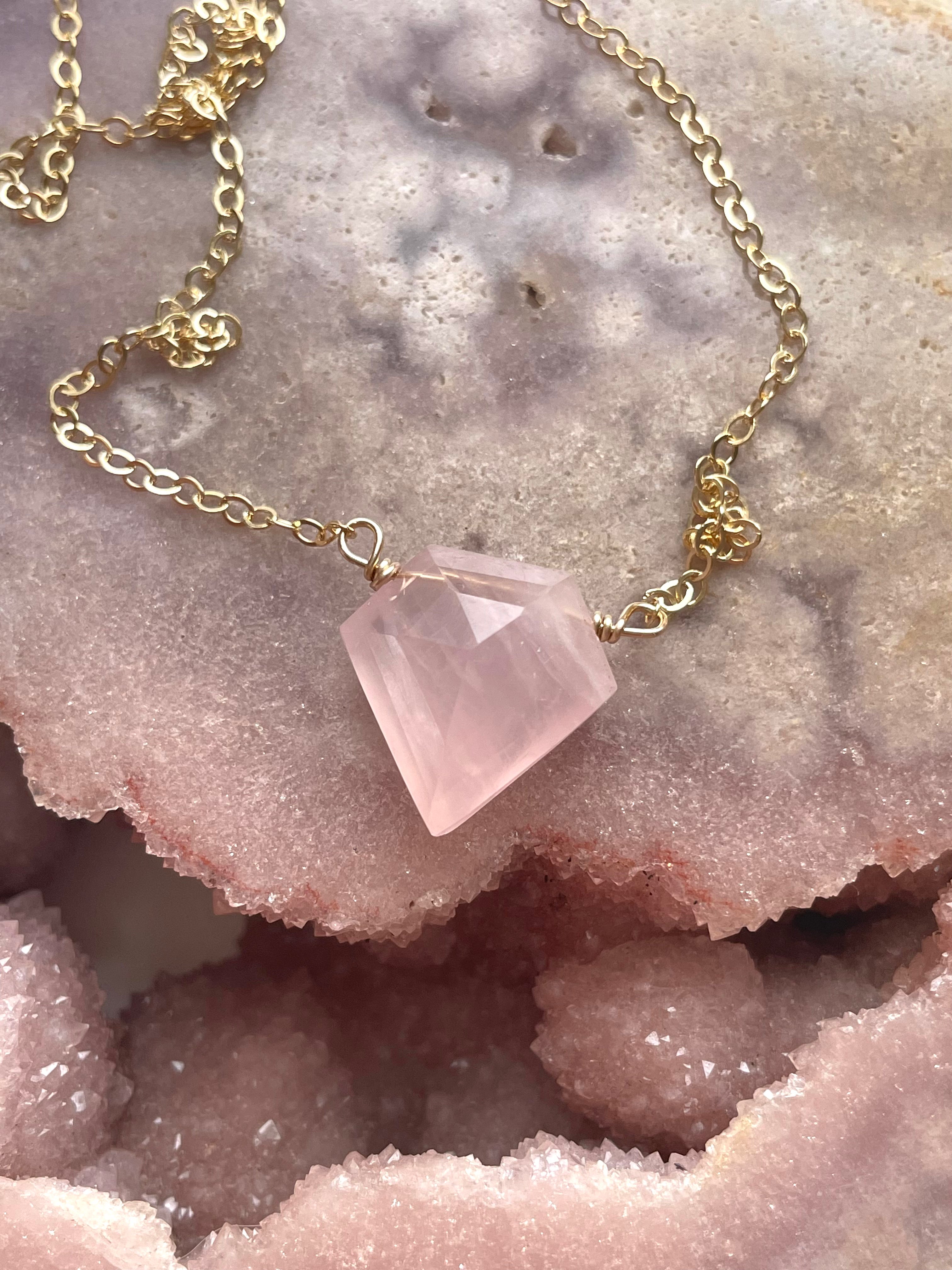 Rose Quartz Crystal Necklace for Healing & Love - Silver or Gold Filled Pendant for Women - Perfect for Meditation, Energy Healing & Spiritual Gifts