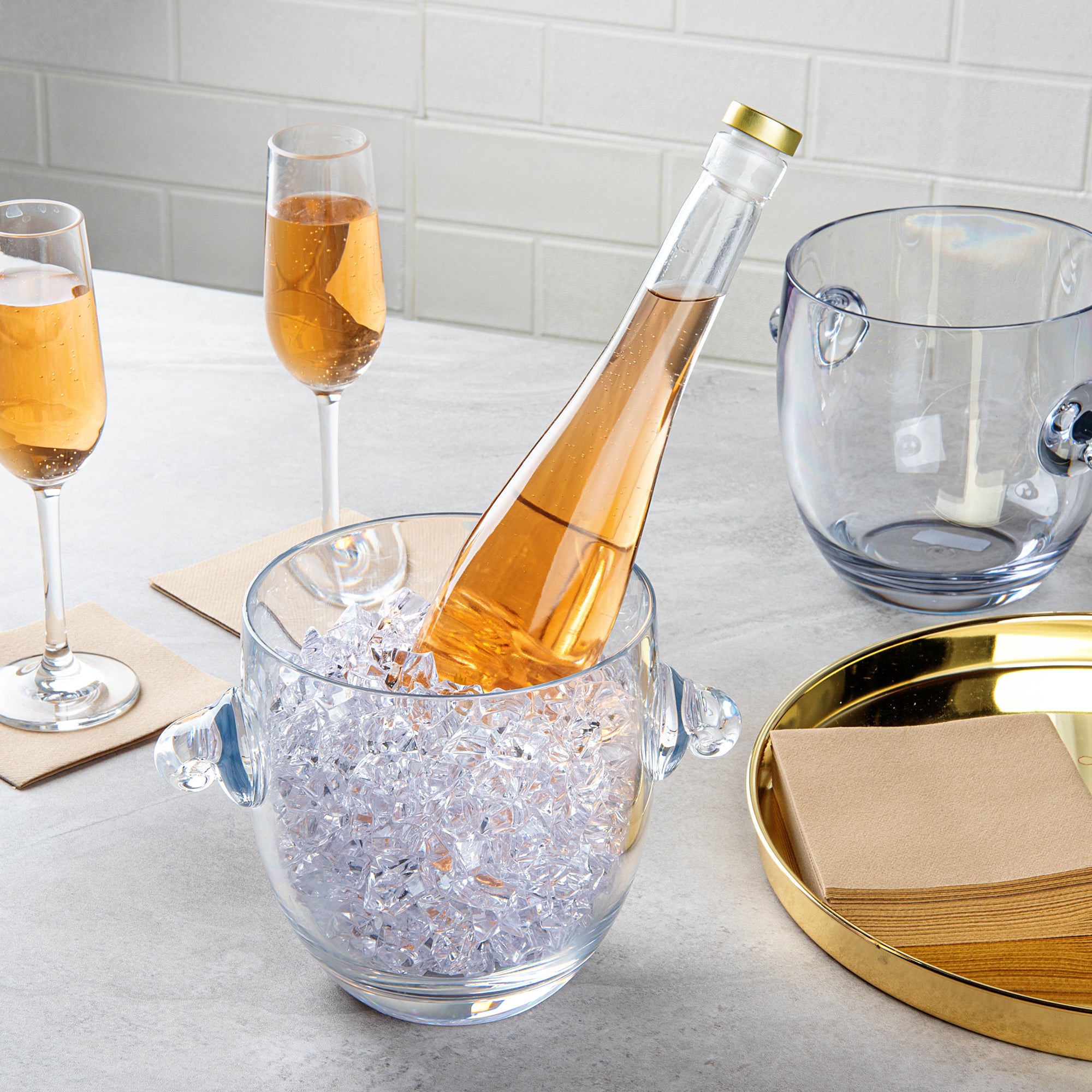 Bar Lux 2.1 Quart Clear Plastic Champagne Bucket with Ice Holder - 8.75