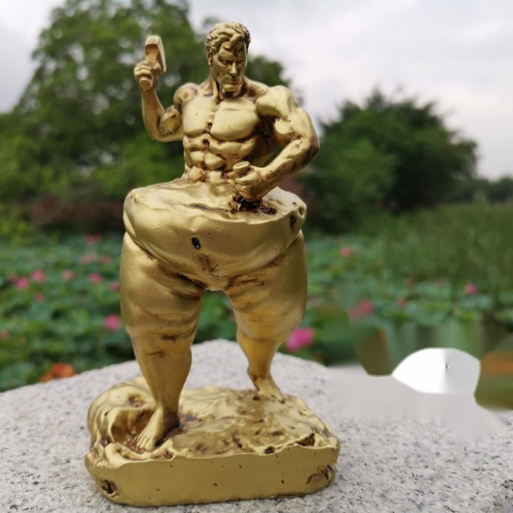 AERICKON Bodybuilding Resin Statue - Fitness Sculpture for Weight Loss Motivation, Gym & Home Decor, Perfect Gift for Fitness Enthusiasts | Ideal for Workout Spaces, Office & Man Cave Decor