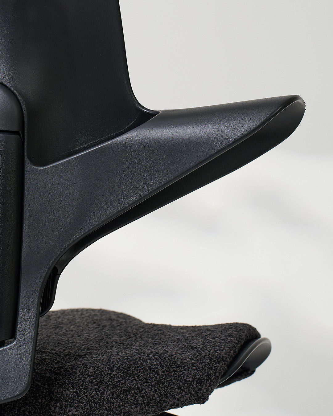 HÅG Capisco Puls 8020 Ergonomic Office Chair - Black ZERO by Kvadrat - Modern Design Collection for Home & Workspace Comfort
