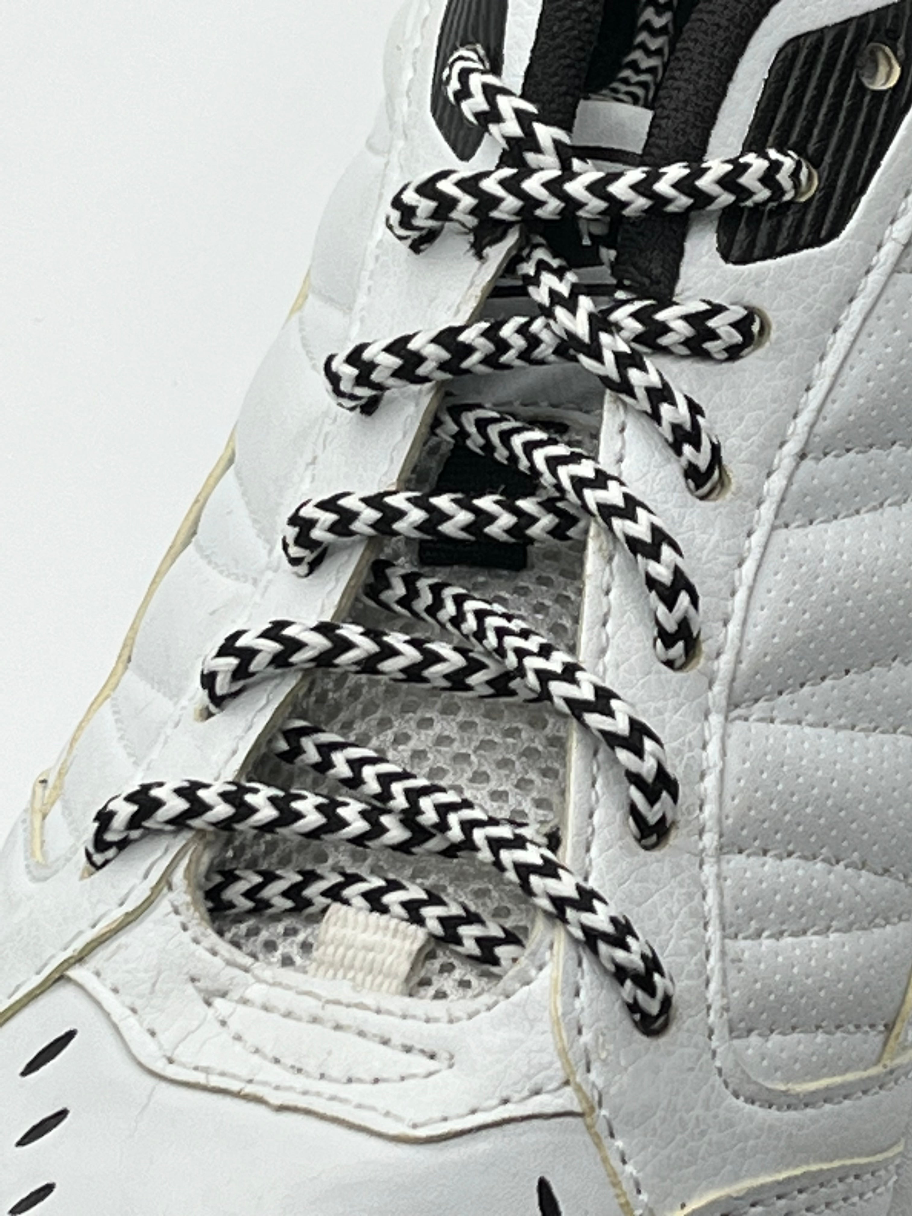 Round Chevron Shoelaces - Black and White Pattern for Sneakers, Boots & Casual Shoes | Durable & Stylish Laces for Everyday Wear & Sports