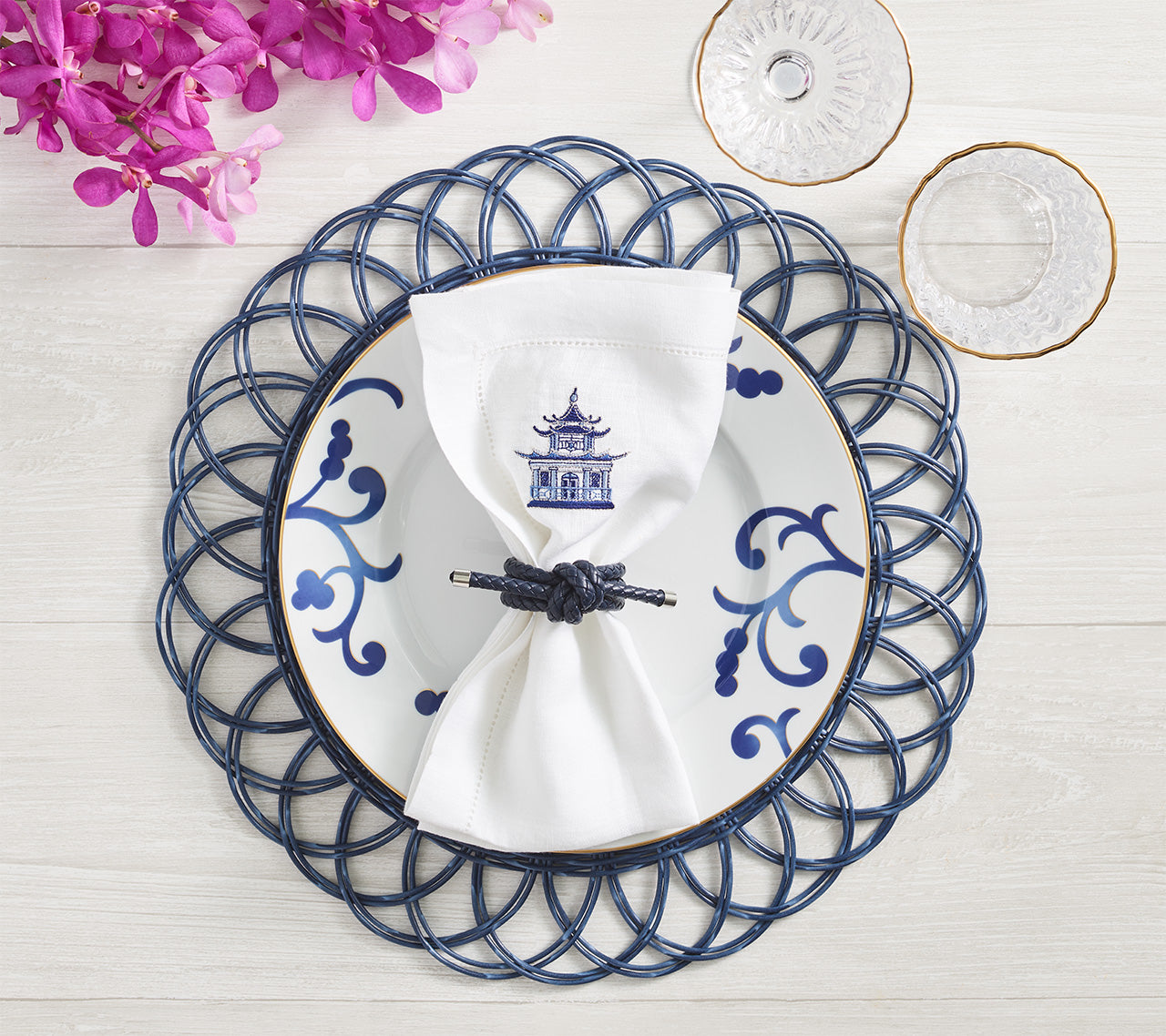 Alfresco Placemats - Waterproof Outdoor Dining Mats for Picnics, BBQs & Patio Use - Set of 4 Durable Table Mats for Summer Entertaining