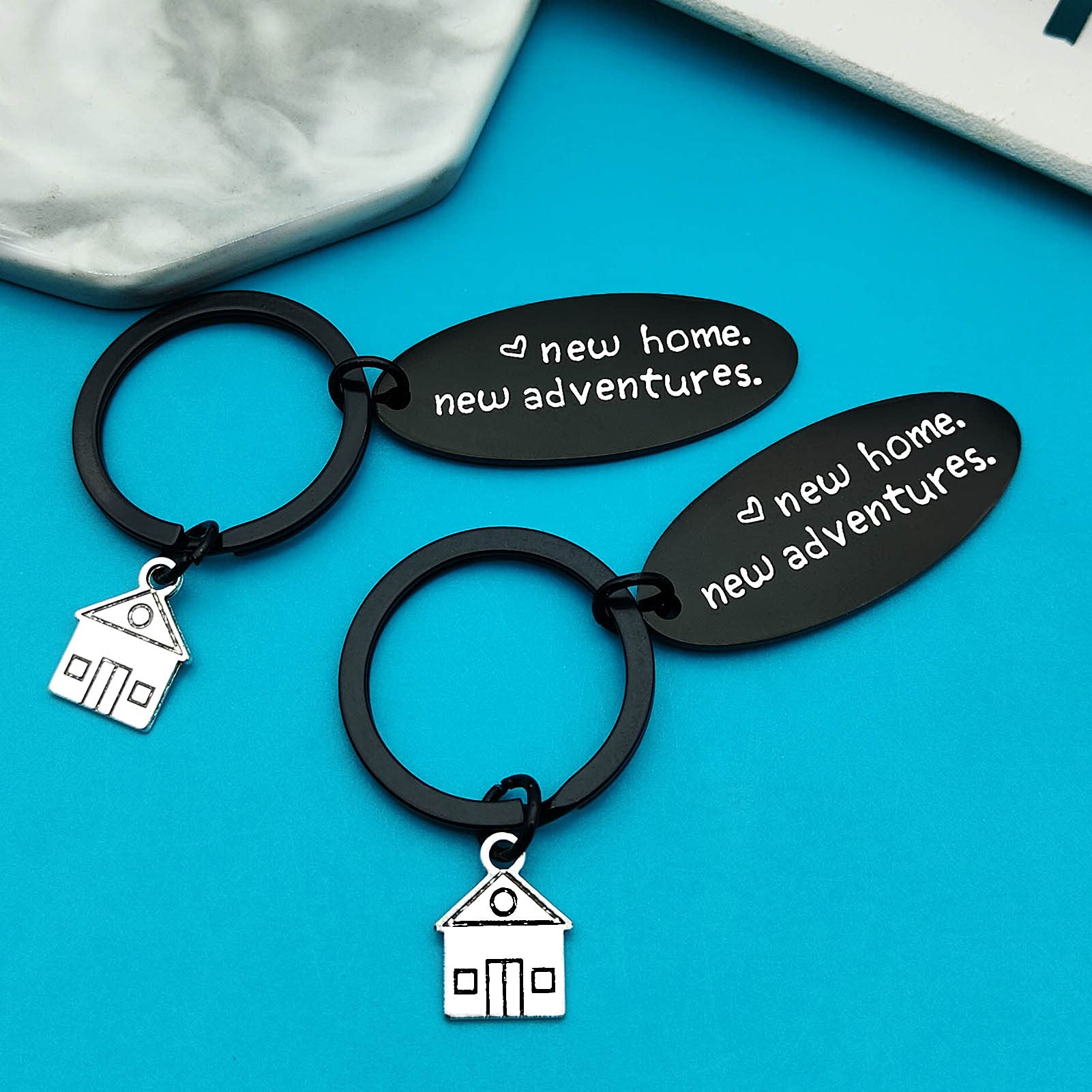 Xiahuyu New Home Keychain - Housewarming Gift for New Homeowners, First Home & Moving In Present - Perfect for House Keys, Welcome Gifts & New Home Decor