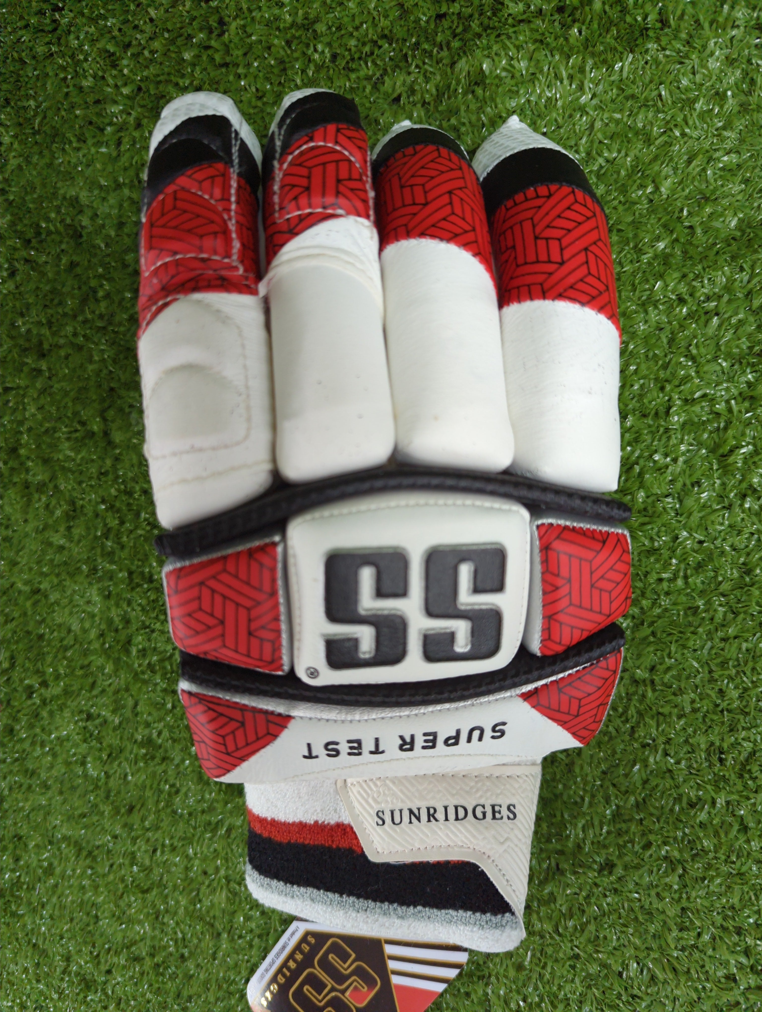 SS Super Test Junior/Youth Cricket Batting Gloves - Lightweight Protective Gear for Young Players - Perfect for Practice, Matches & Training Sessions