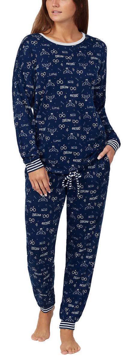 Harry Potter Women's 2-Piece Cozy Pajama Set - Gryffindor Themed Sleepwear for Movie Nights & Relaxation