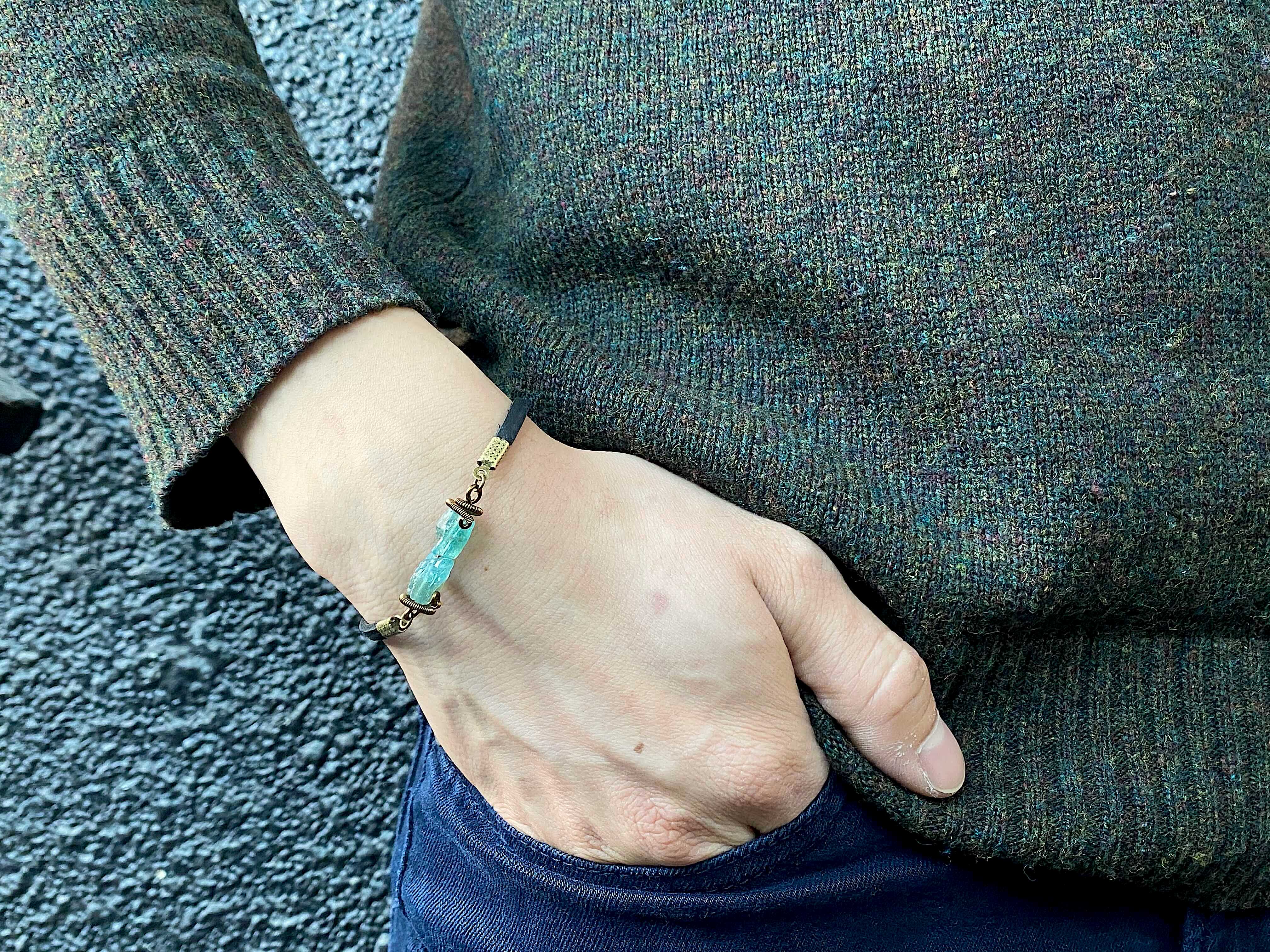 Men's Blue Raw Apatite Bracelet - Natural Stone Healing Crystal Jewelry for Meditation, Energy Balance & Spiritual Protection | Perfect Gift for Men