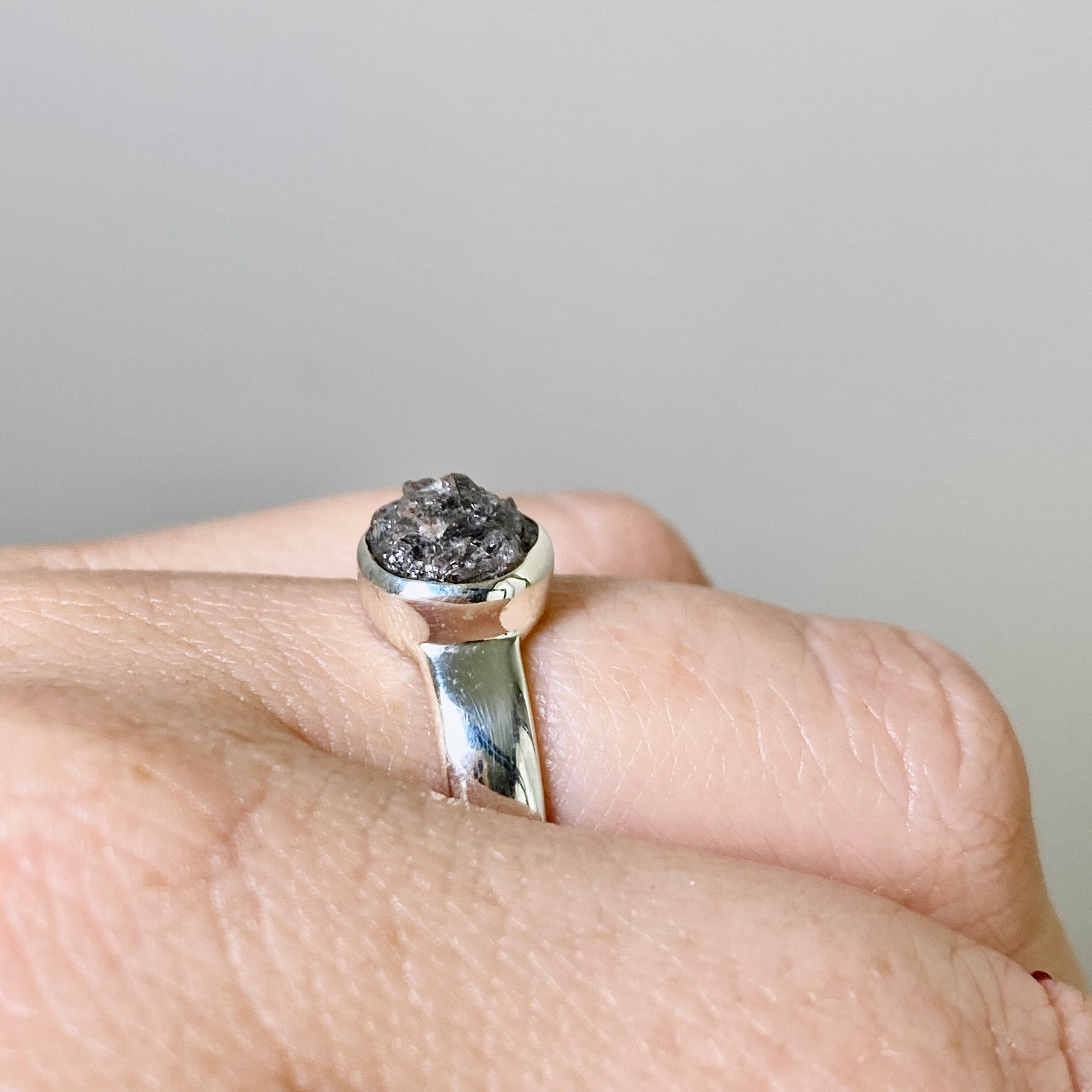 Natural Rough Diamond Round Raw Ring - Size 6 (PRGJ886) for Women's Jewelry, Engagement, Wedding & Special Occasions