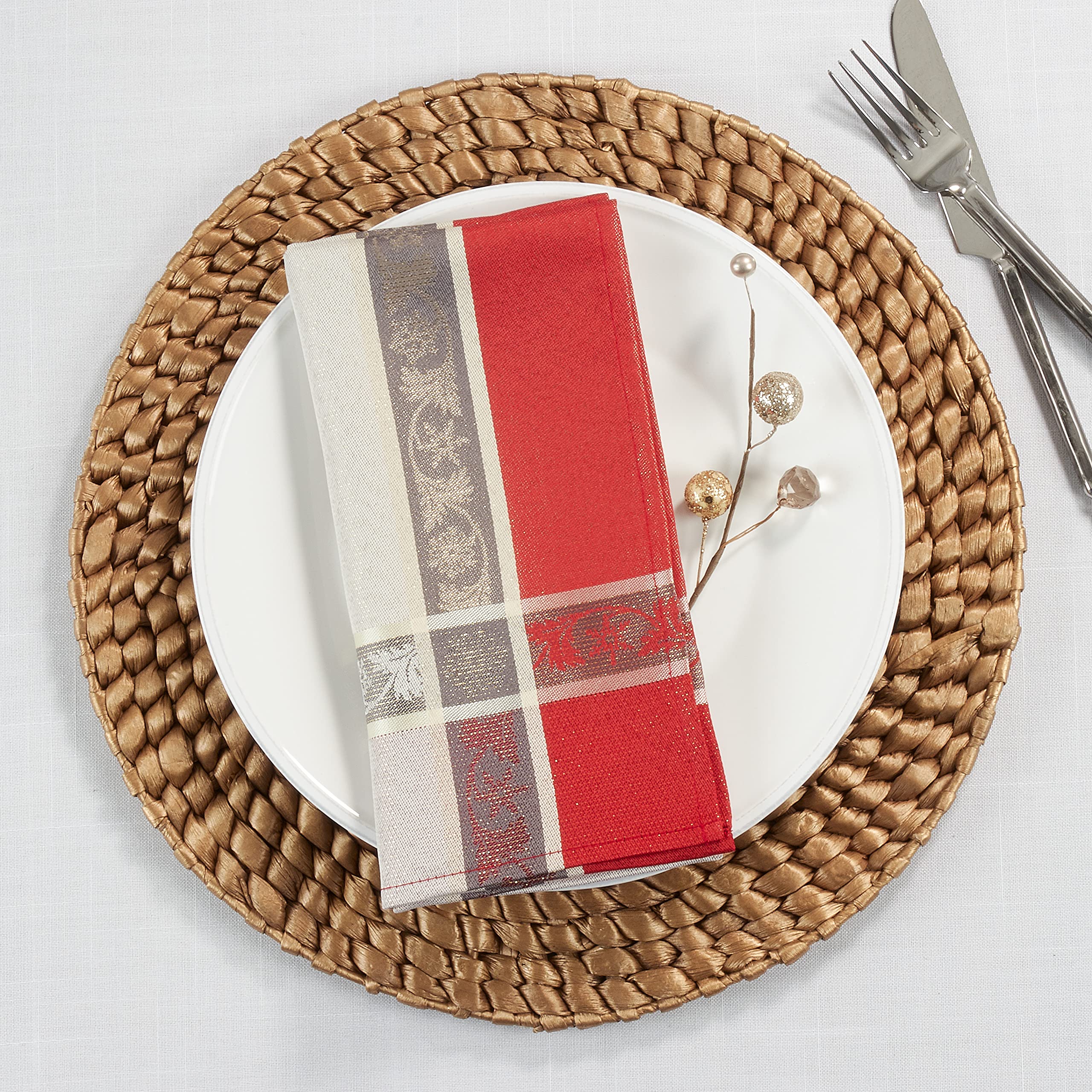Premium Jacquard Christmas Table Napkins Set of 4 - Elegant Holiday Dinner Napkins for Festive Decor, Parties & Family Gatherings