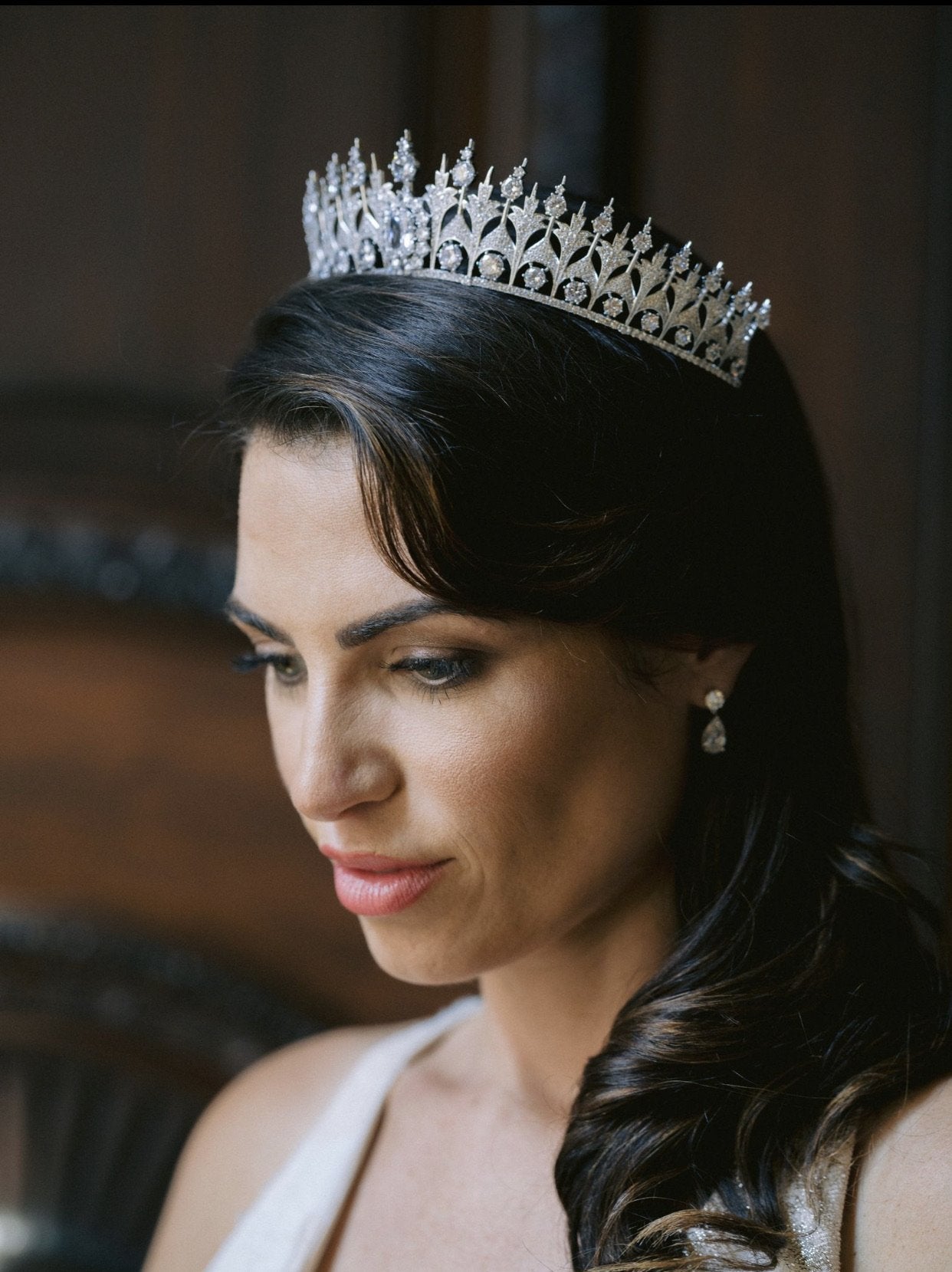 QUEEN MAXIMA Royal Bridal Crown - Elegant Wedding Tiara for Brides, Princess Costume Accessories | Perfect for Weddings, Prom, Pageants & Photo Shoots