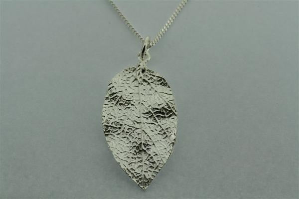 Large Textured Leaf Pendant Necklace - 60cm Gold/Silver Link Chain - Boho Chic Jewelry for Women - Perfect for Layering, Gift Giving & Everyday Wear