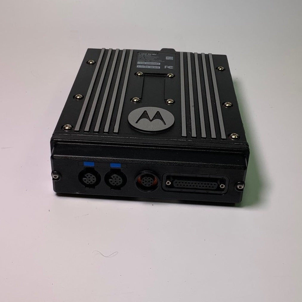 Motorola APX6500 M25SSS9PW1AN UHF R2 Mobile Radio - 700/800 MHz Public Safety Two-Way Communication for Police, Fire & EMS - Vehicle Mounted Emergency Responder Solution