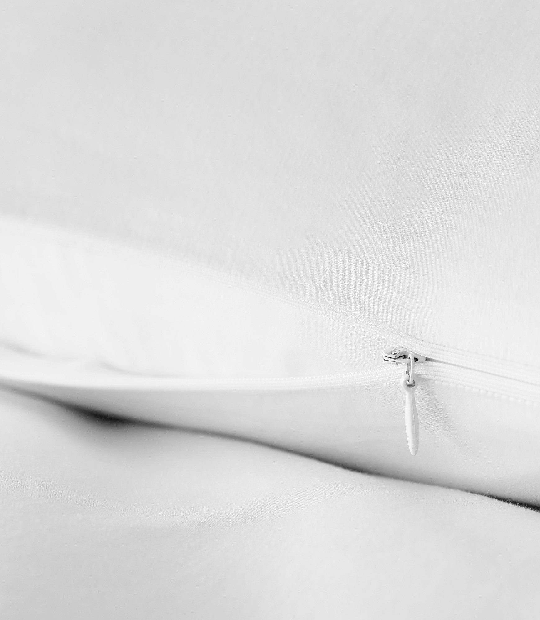 Clara Sateen Duvet Cover Set - Soft & Luxurious 100% Cotton Bedding - Queen Size (Includes Duvet Cover & Pillowcases) - Perfect for Master Bedroom, Guest Room & Hotel Stays