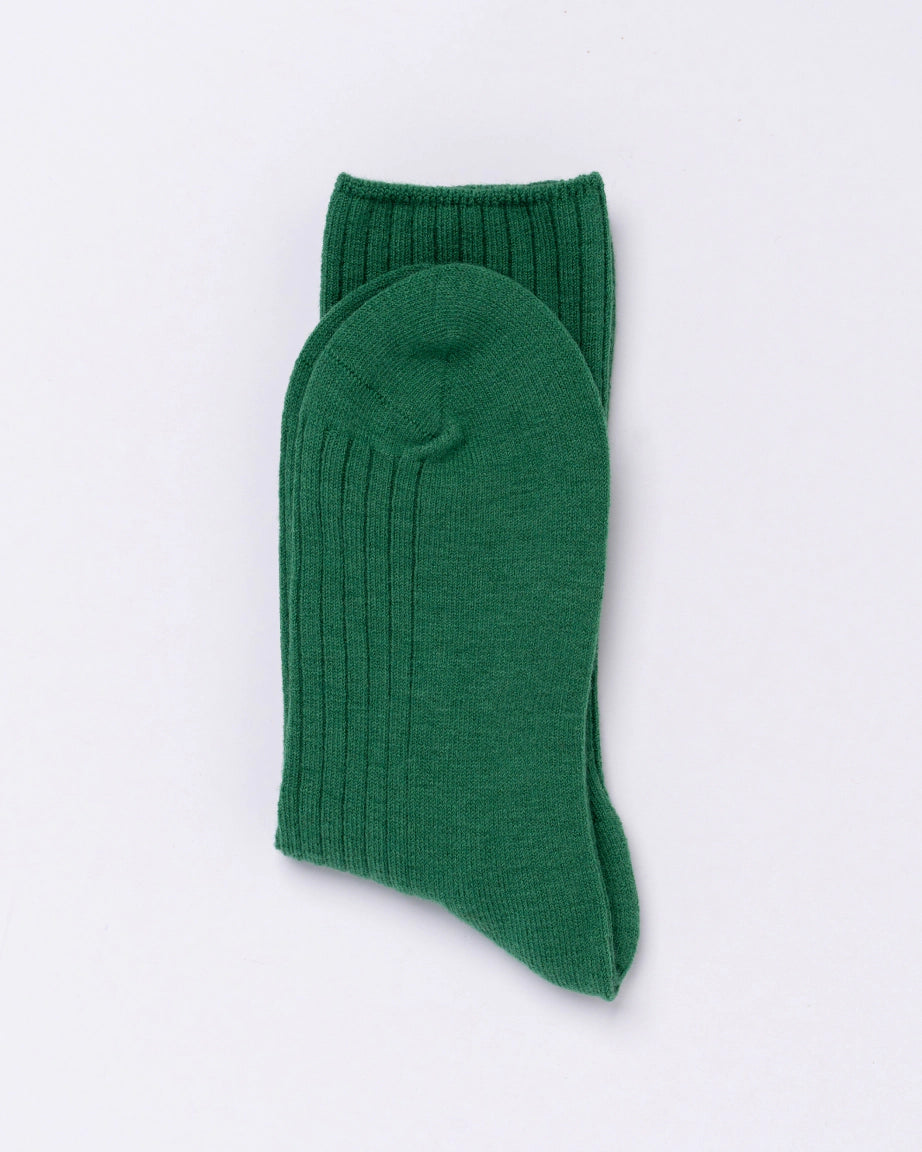 100% Wool Socks for Men & Women - Ultra Soft & Warm Merino Wool Hiking Socks in Forest Green | Perfect for Outdoor Adventures, Winter Hiking & Cold Weather Activities