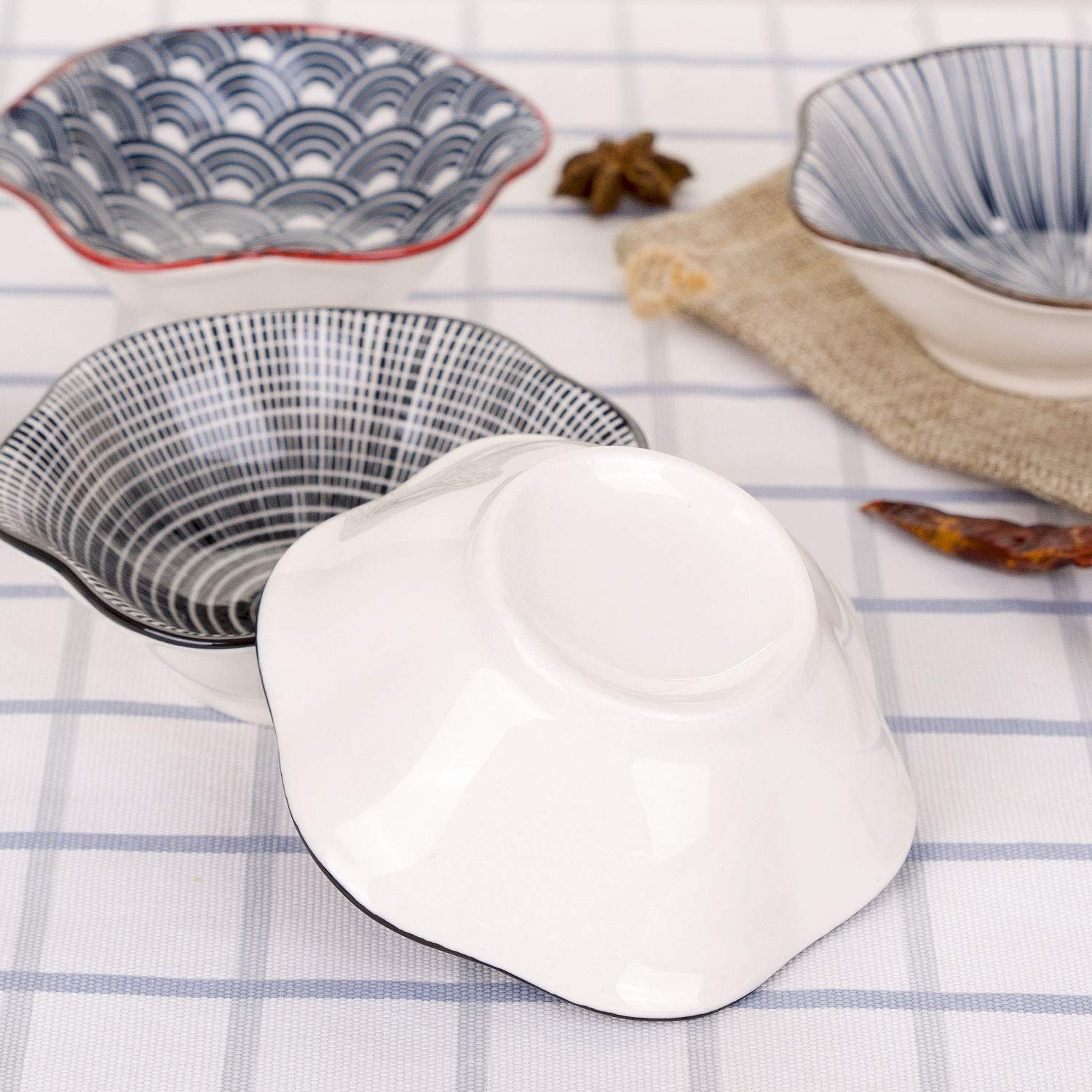 VanEnjoy 4-Piece Ceramic Japanese Dipping Bowls Set - Modern Soy Sauce & Seasoning Dishes for Sushi, Dumplings & Asian Cuisine - Perfect for Restaurants, Home Dining & Gift Giving