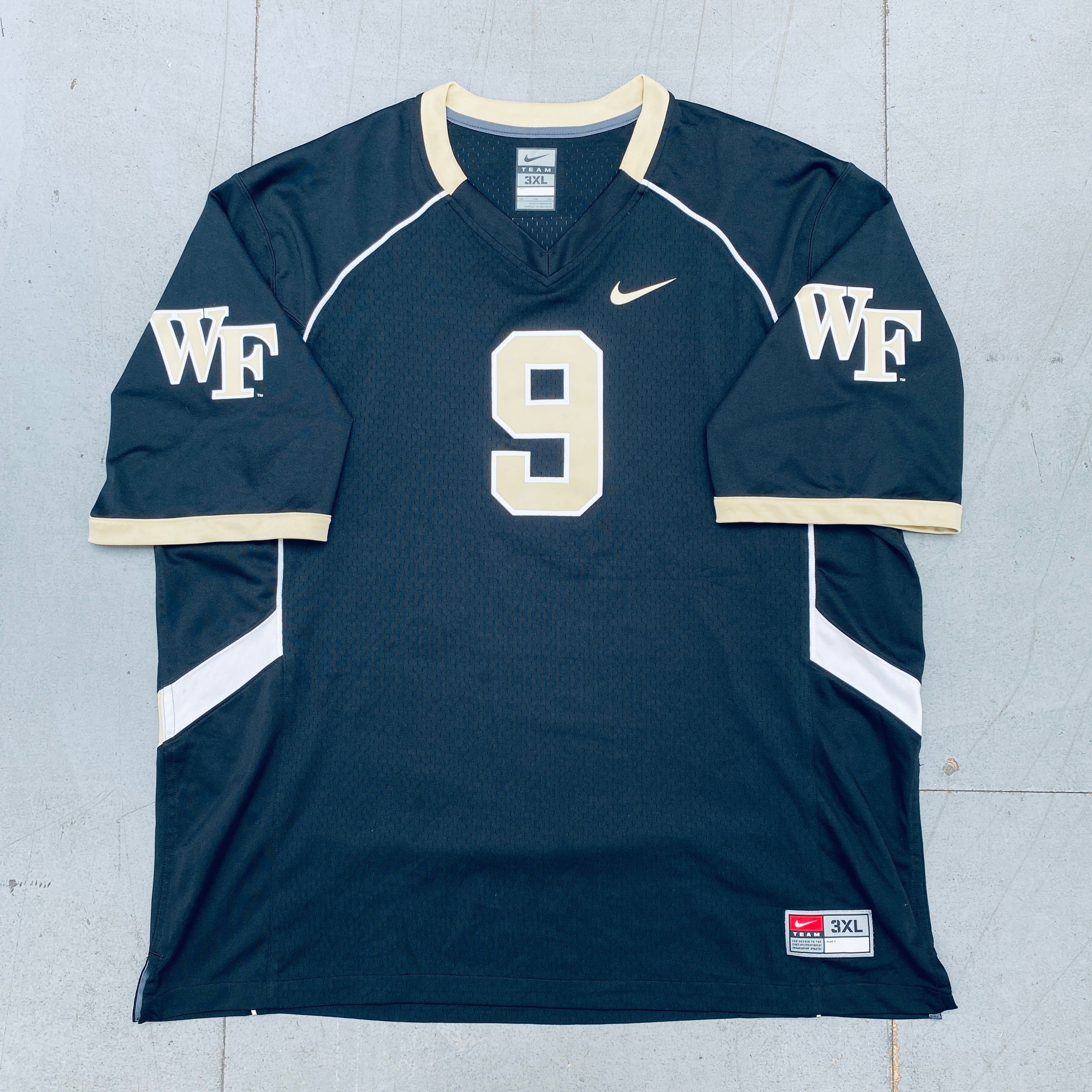 Wake Forest Demon Deacons #9 Nike College Football Jersey XXL - Official NCAA Fan Apparel for Game Day & Tailgating