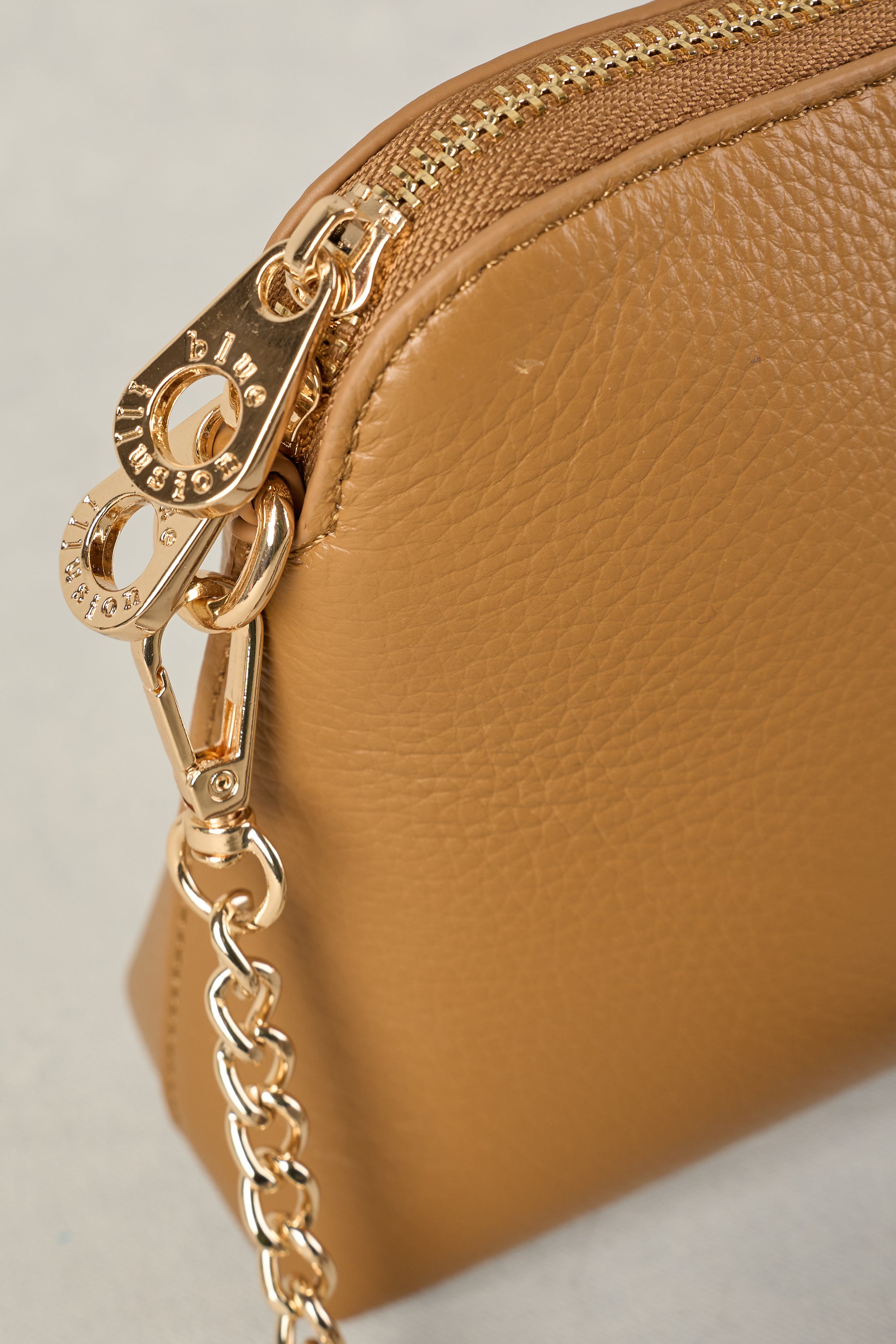 Beverly Bee Crossbody Bag for Women - Stylish Leather Shoulder Purse in Tan | Perfect for Travel, Shopping & Everyday Use