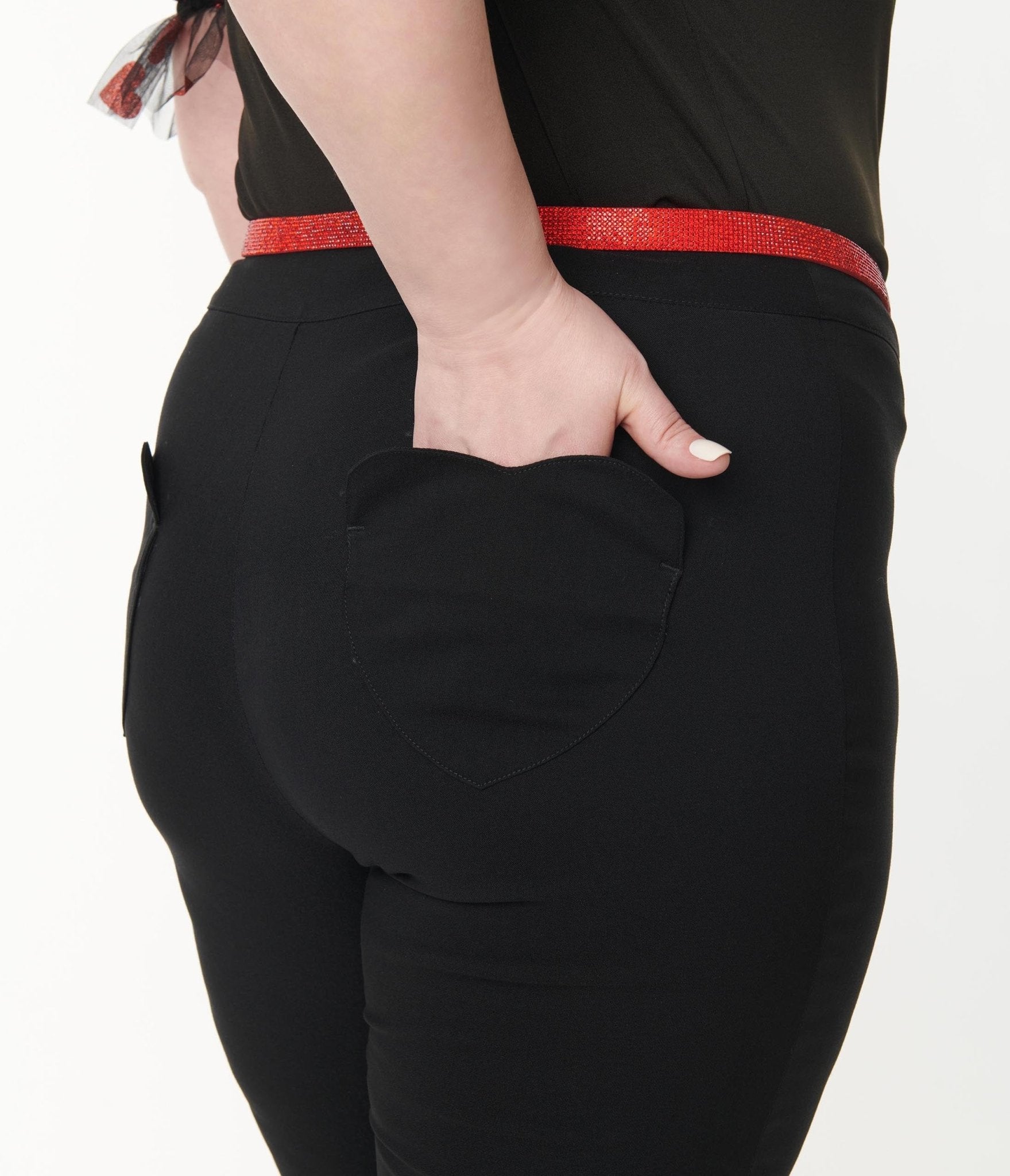 Smak Parlour Plus Size Black Heart Pocket Capri Pants - Stylish & Comfortable for Casual Wear, Work & Everyday Outfits