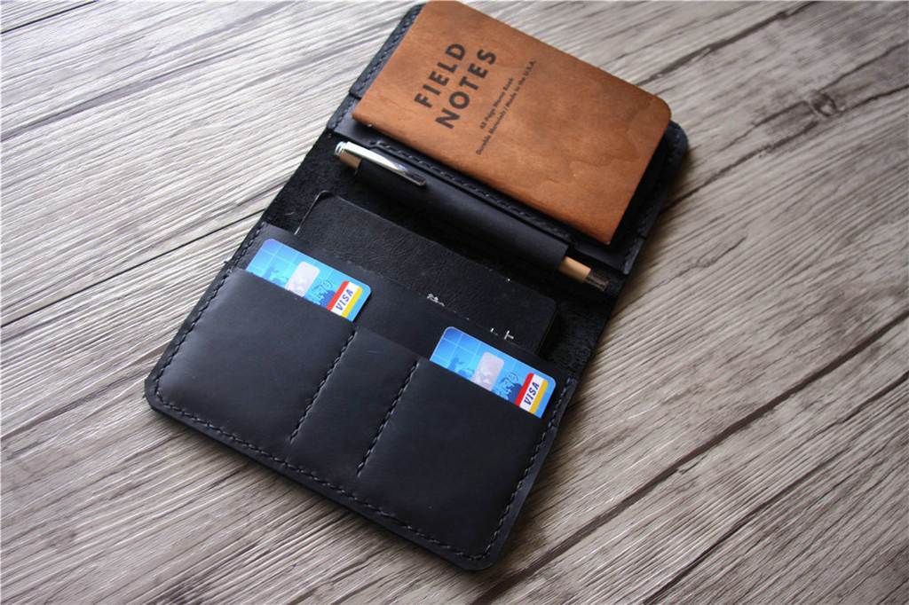 Personalized Leather Men's Passport Holder Wallet - RFID Blocking Travel Accessory for Business Trips & Vacations