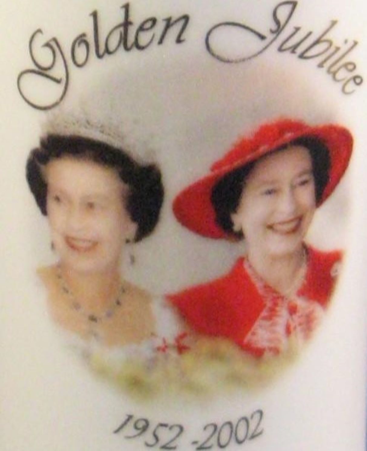 Queen Elizabeth II Golden Jubilee 2002 Commemorative Vase - 50th Anniversary Bone China with Photos - Perfect for Royal Collectors & Home Decor