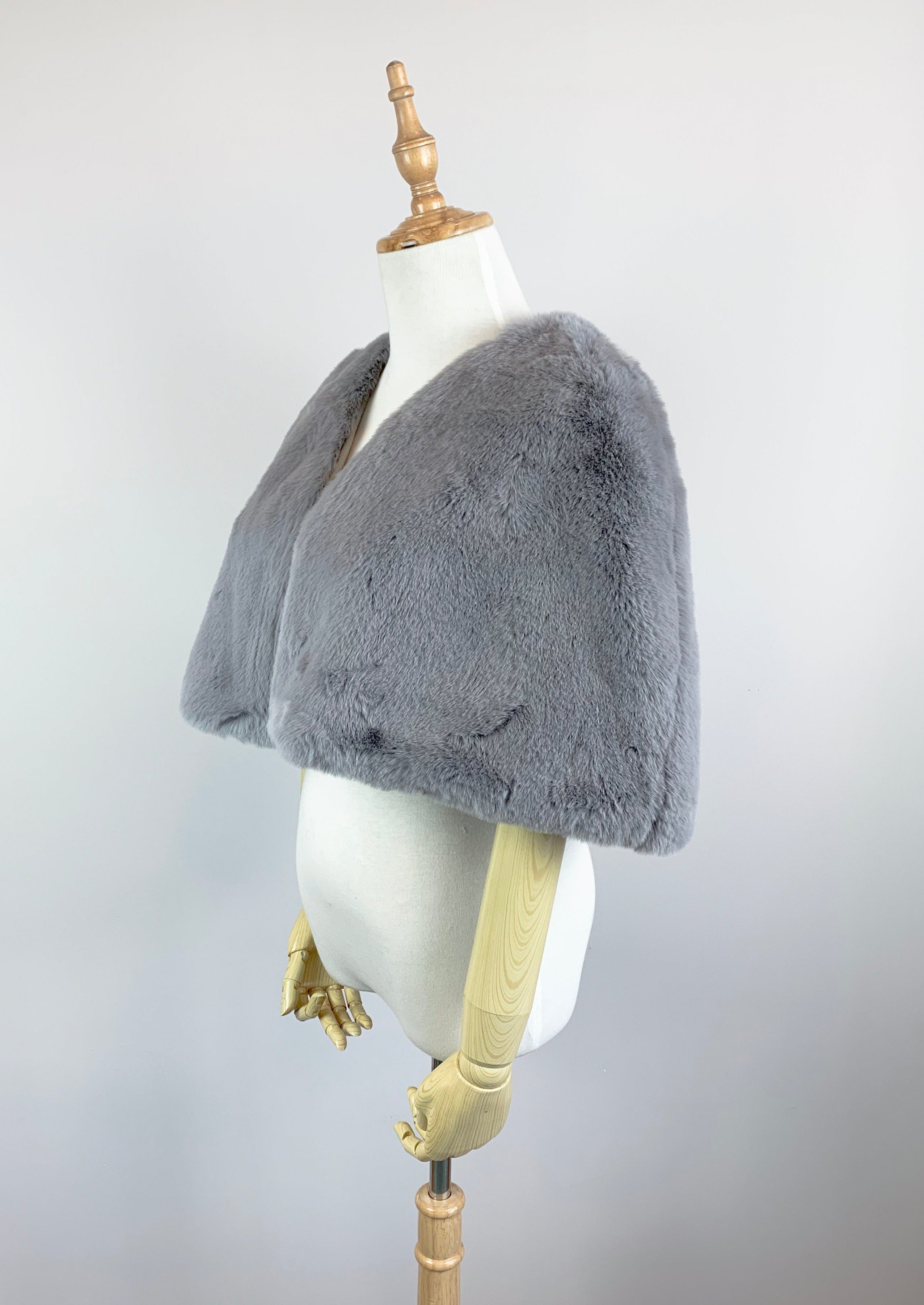 Elegant Gray Faux Fur Bridal Cape (Georgina Gry05) - Perfect for Winter Weddings, Photo Shoots & Formal Events