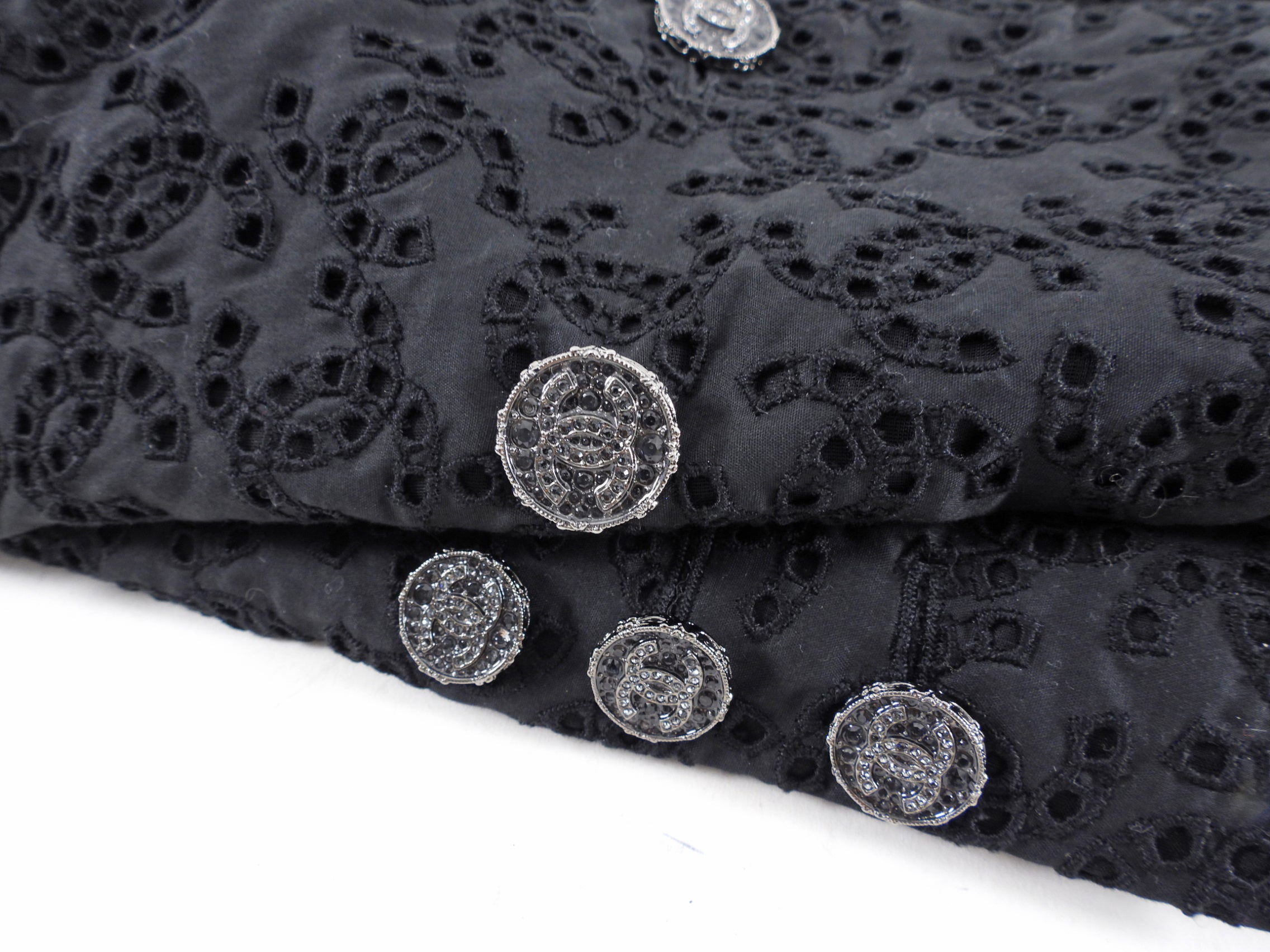 Chanel 21B Black Eyelet and Sequin CC Blazer Jacket - Women's Fashion Blazer Size FR36 / US4 / Small - Perfect for Office Wear, Evening Parties & Special Occasions