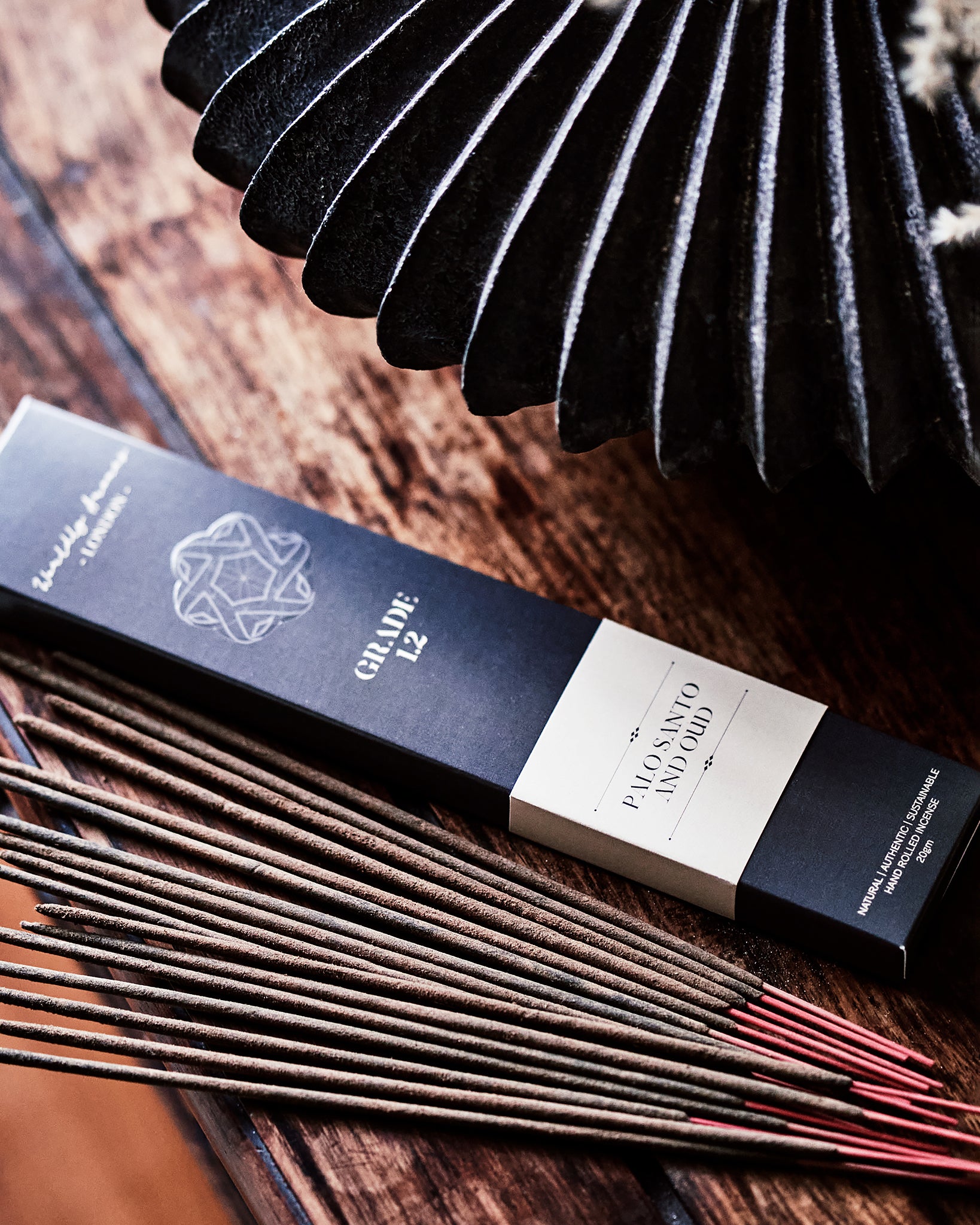 Premium Palo Santo & Oud Incense Sticks - Natural Aromatherapy for Meditation, Yoga & Home Relaxation - Worldly Aromas Handcrafted Spiritual Gifts
